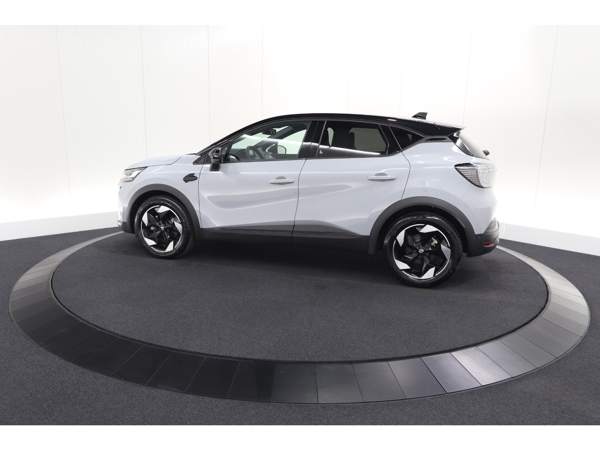 Renault Captur 1.8 E-Tech full hybrid 160 techno | Camera | Adaptieve Cruise Control | Navigatie