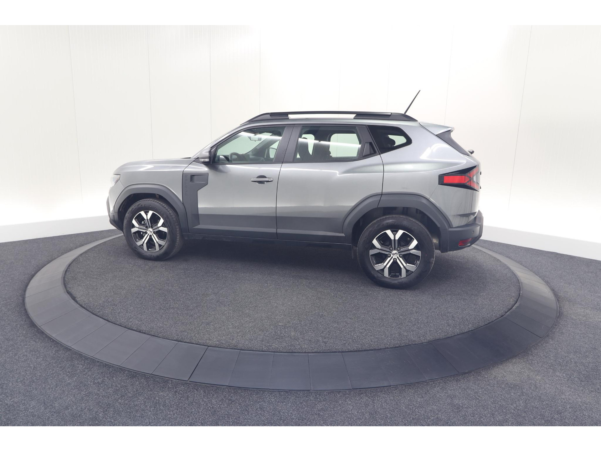 Dacia Duster Mild Hybrid 130 Expression | Camera | Stoelverwarming | Apple Carplay | Navigatie