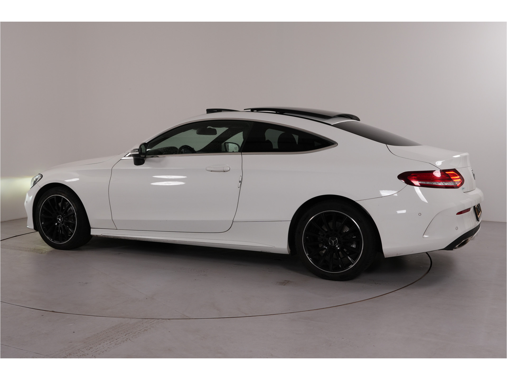 Mercedes-Benz C-klasse Coupé 250 Prestige | AMG | Pano | Burmester |
