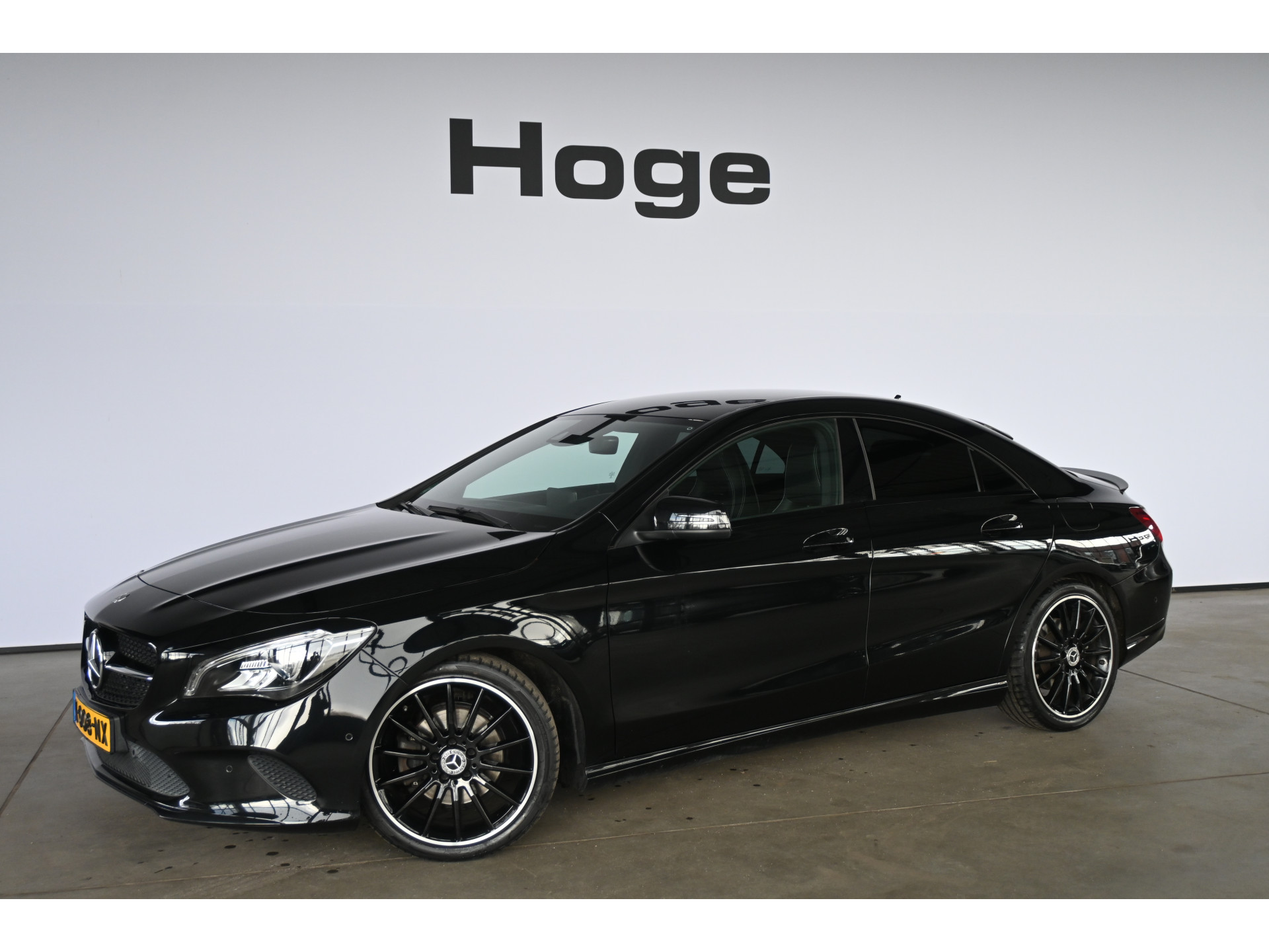 Mercedes-Benz CLA-klasse 200 Prestige AMG Automaat Clima Navigatie LED Rijklaarprijs Inruil Mogelijk!
