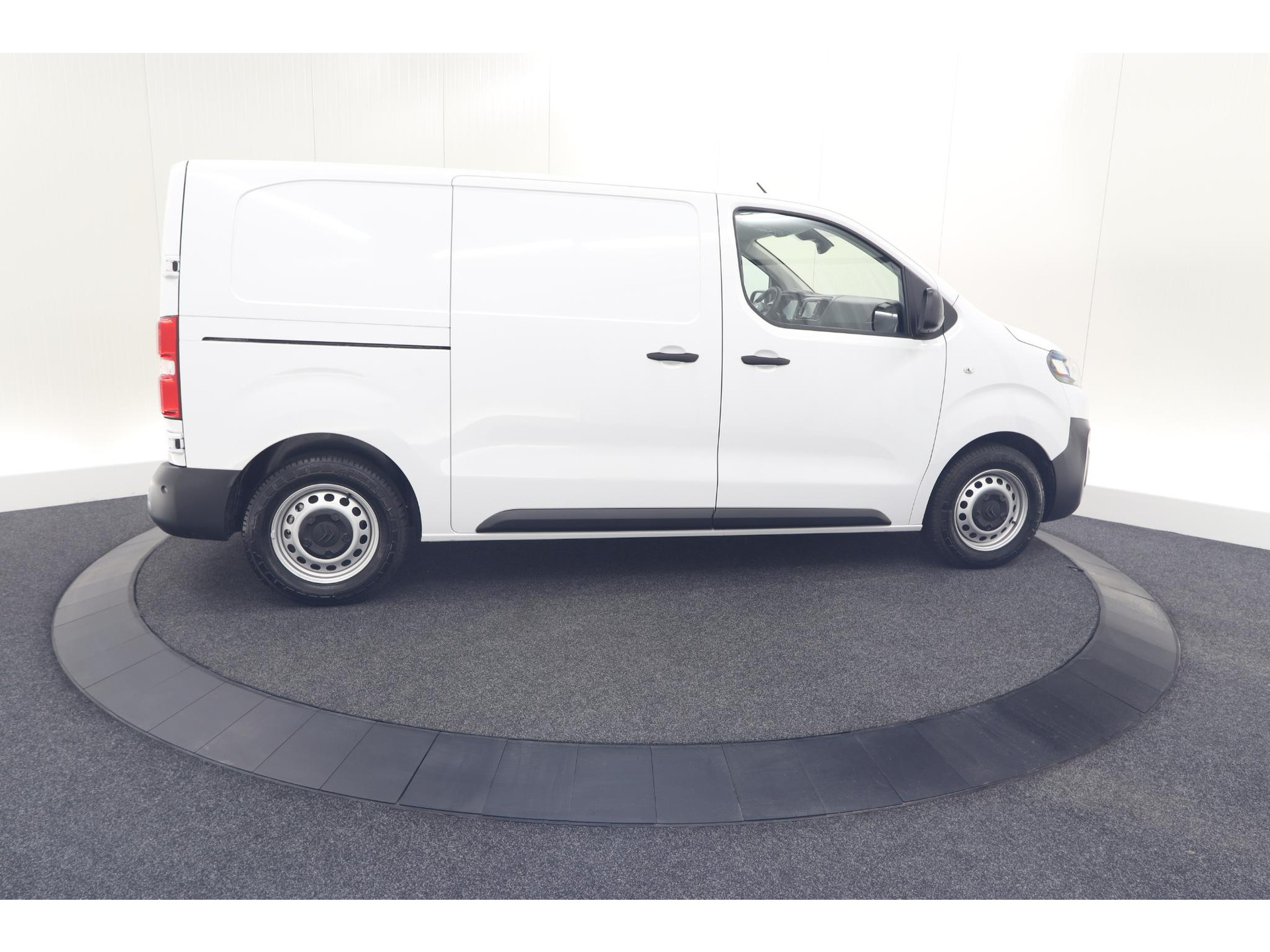 Citroen ë-Jumpy L2 136 50 kWh | Camera | Navigatie | Parkeersensoren | Apple Carplay