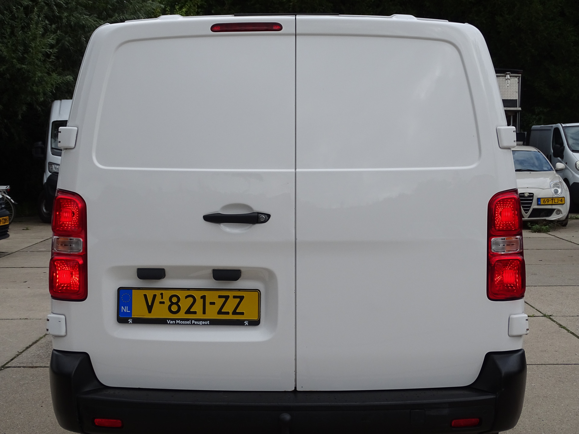 Peugeot Expert 231L 2.0 BlueHDI 120 DC Premium