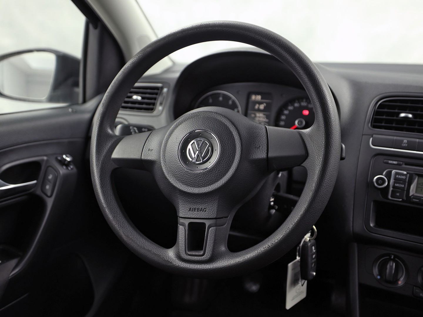 Volkswagen Polo 1.2 Feel (5 DEURS, AIRCO, ELEK RAMEN, SPORTSTOELEN, NIEUWE APK, NIEUWSTAAT)