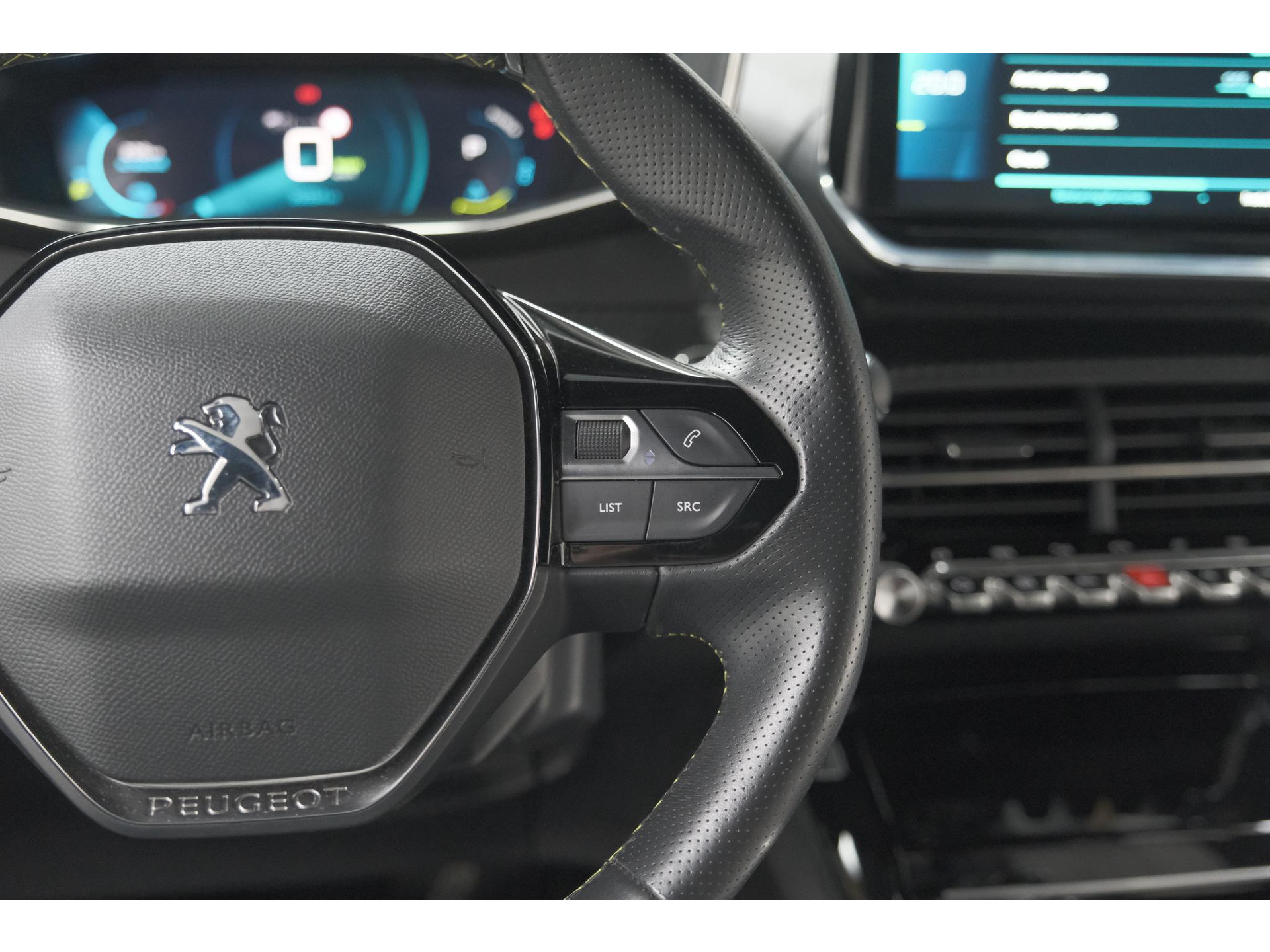 Peugeot e-208 EV GT Pack 50 kWh | Camera | Adapieve Cruise Control | Stoelverwarming | 3 FASE