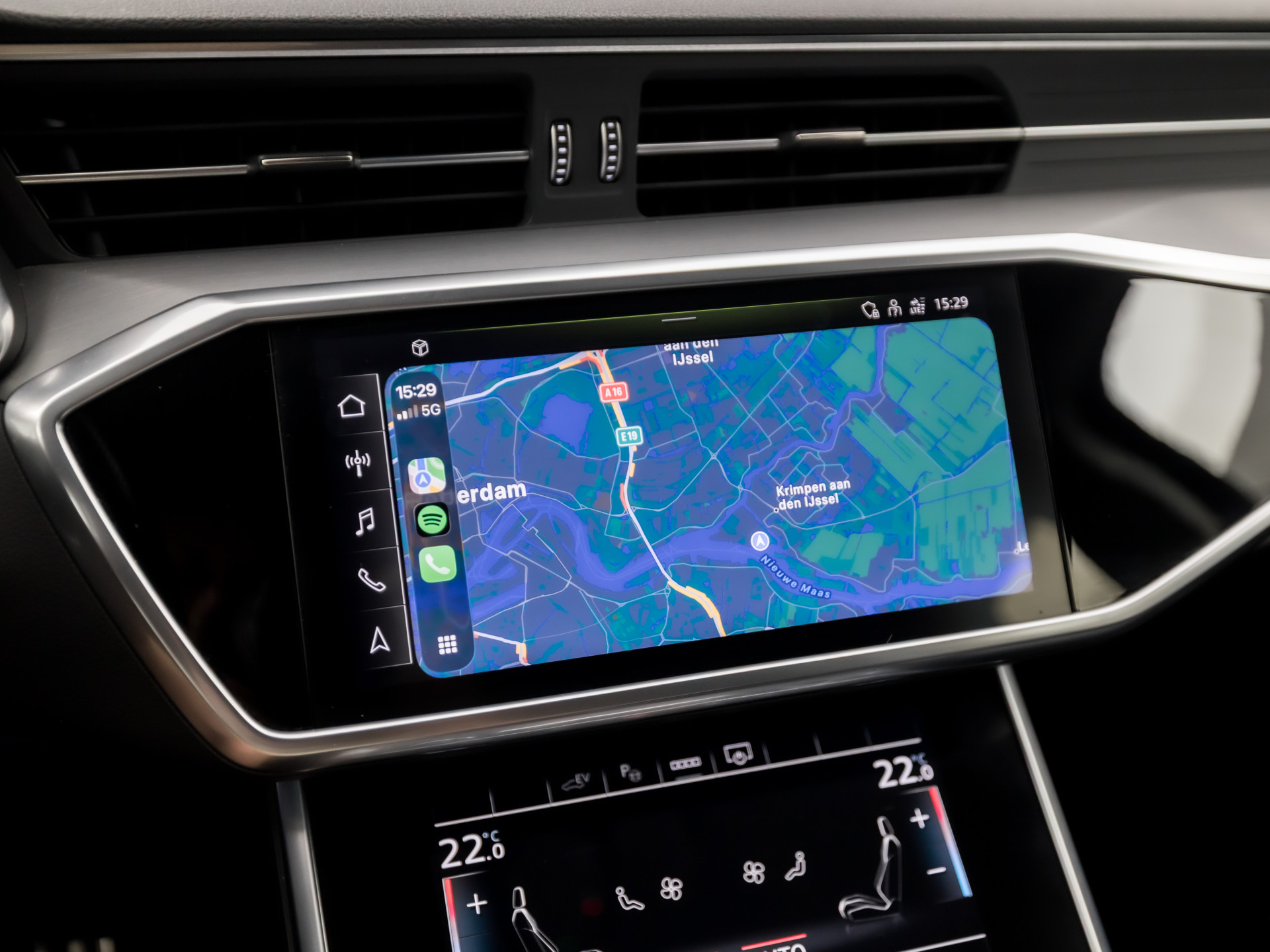 Audi A6 Avant 55 TFSI e quattro S-Line Competition 368Pk Automaat (2X S-LINE, APPLE CARPLAY, SPORTZETELS, NAPPA LEDER, MEMORY SEATS, CAMERA, ADAPTIVE CRUISE, ELEK ACHTERKLEP, STOELVERWARMING ACHTER, NIEUWSTAAT)