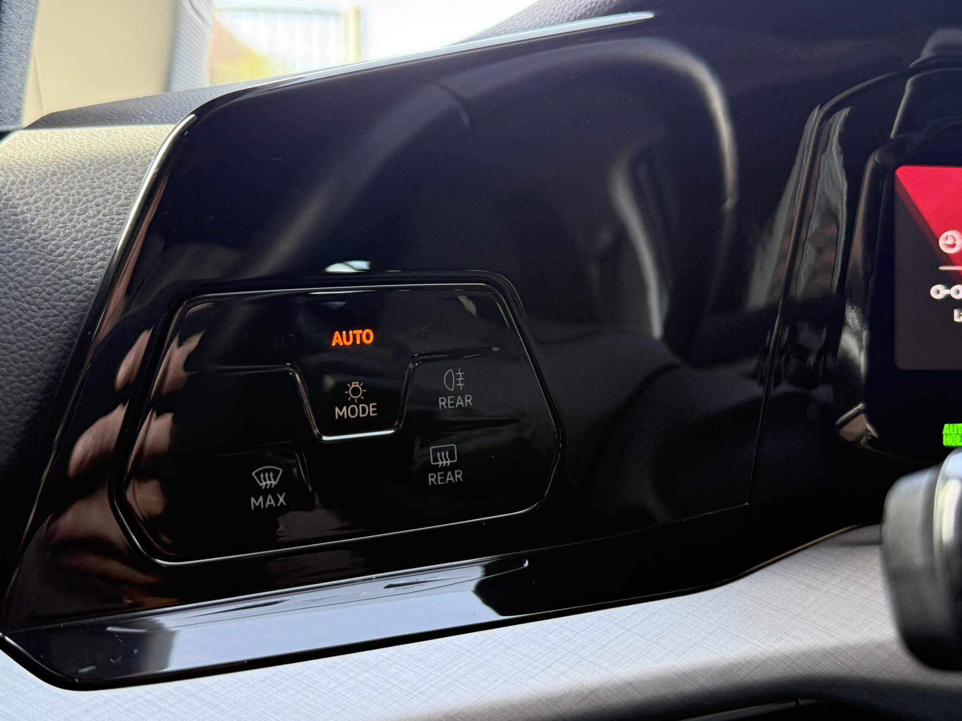 Volkswagen Golf Variant 1.0 TSI Life | Carplay | ACC | Draadloze lader