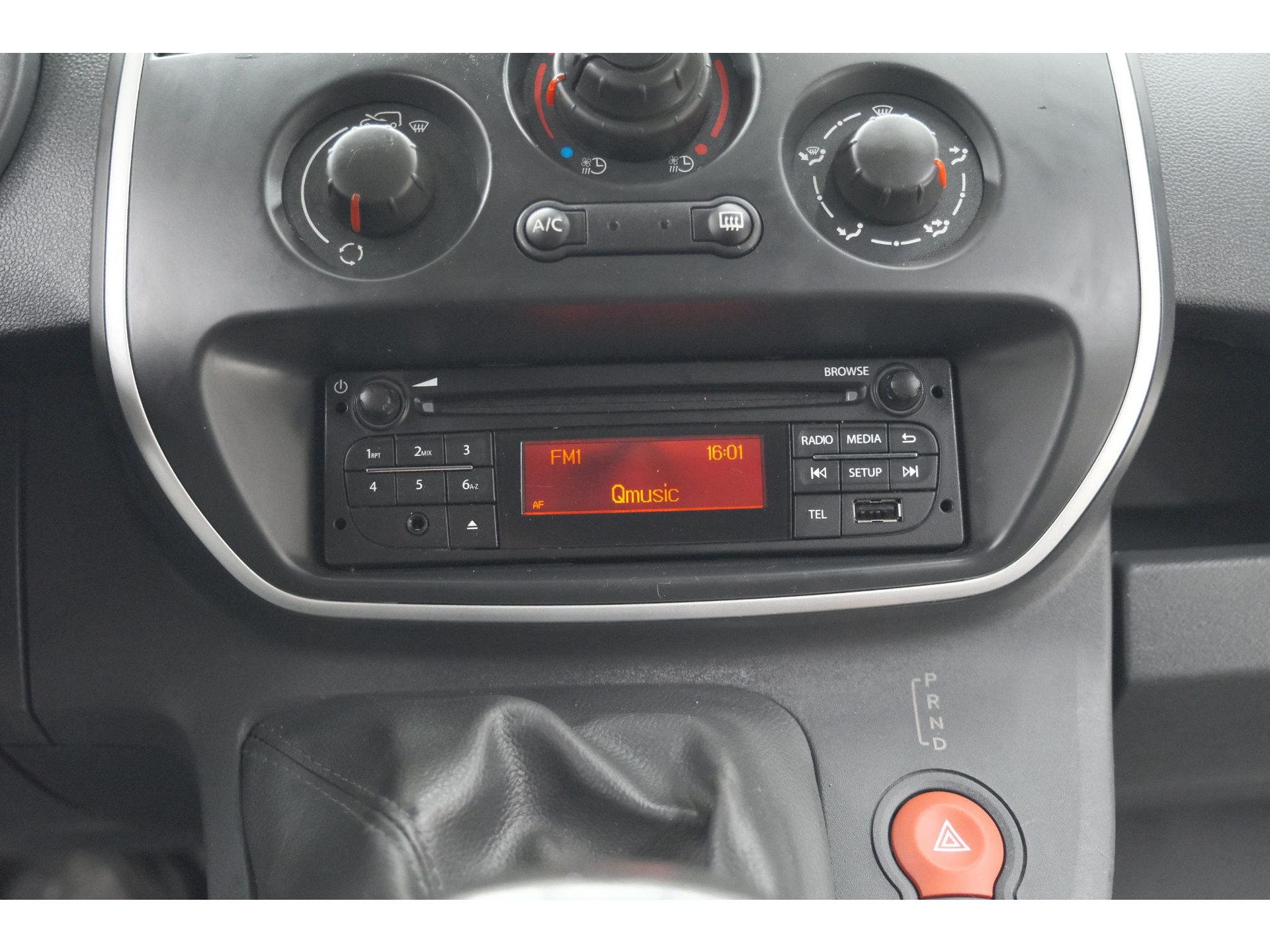 Renault Kangoo E-Tech 33 kWh 82 PK | Koopaccu | Airco | Cruise Control | DAB Radio