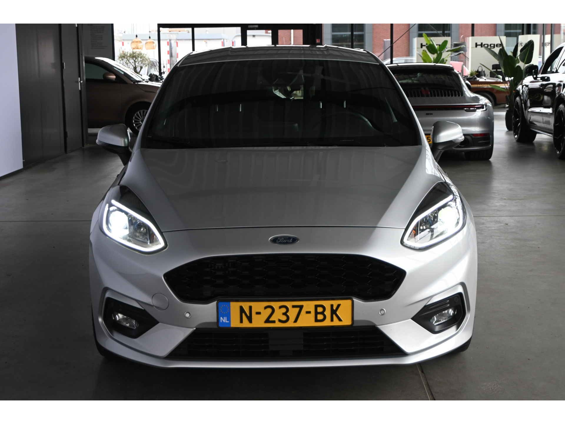 Ford Fiesta 1.0 EcoBoost Hybrid ST-Line Adaptieve Cruise Clima Camera Lane Assist Led Inruil Mogelijk!