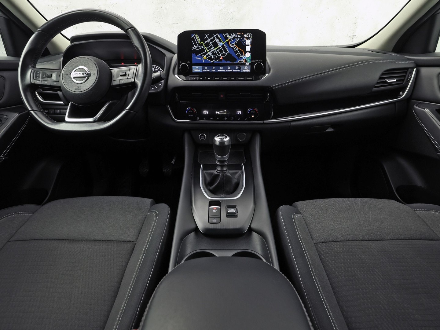 Nissan Qashqai 1.3 MHEV N-Style (GROOT NAVI, 1e EIGENAAR, APPLE CARPLAY, CLIMATE, 360 CAMERA, GETINT GLAS, SPORTSTOELEN, ADAPTIVE CRUISE, LANE ASSIST, NIEUWSTAAT)