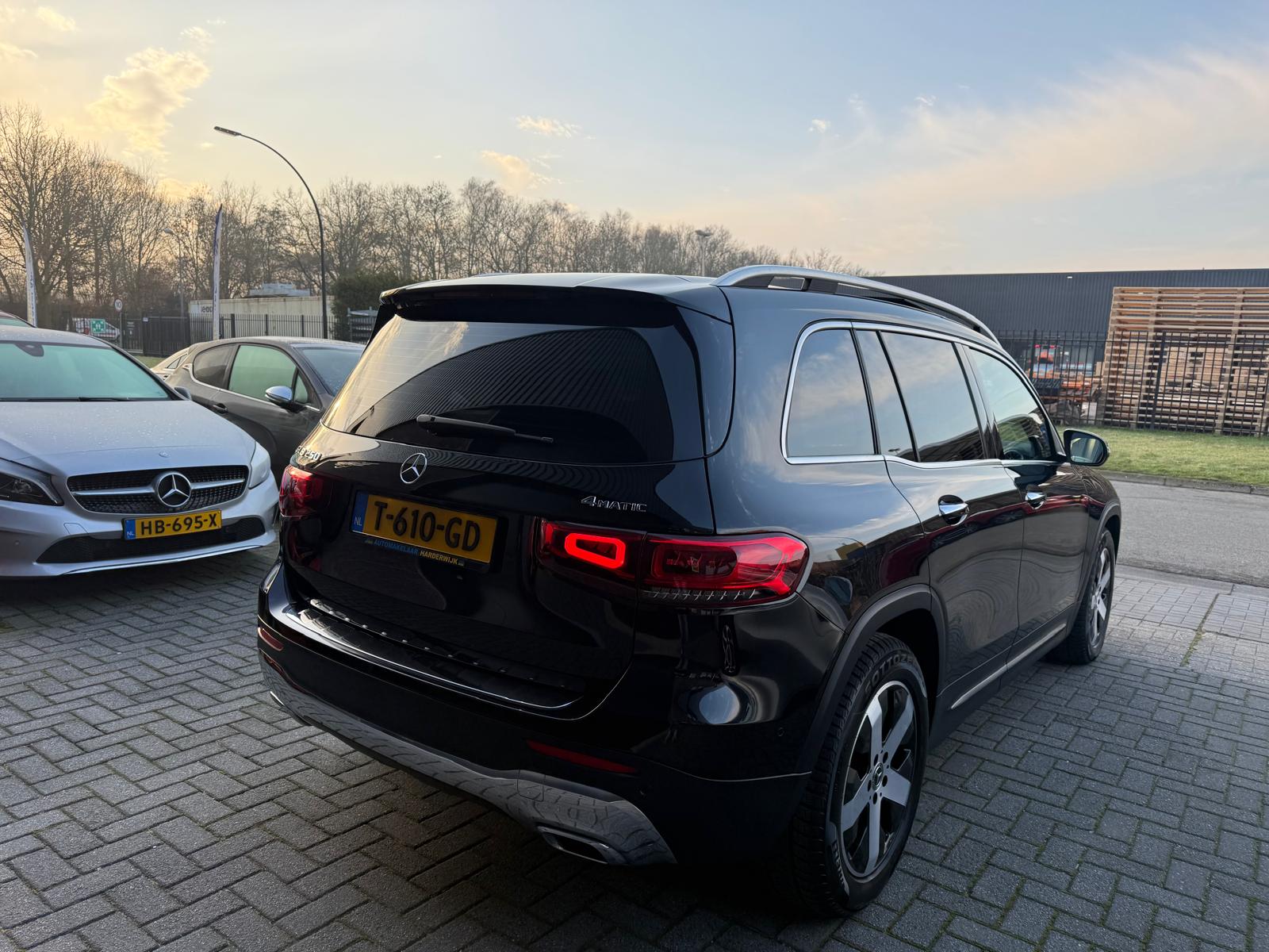Mercedes-Benz GLB 250 4MATIC Advantage | 1E EIGENAAR | 3/6/12MND GARANTIE | 225 PK | AUTOMAAT | LED | MEMORY | CARPLAY | PANODAK | CRUISE |