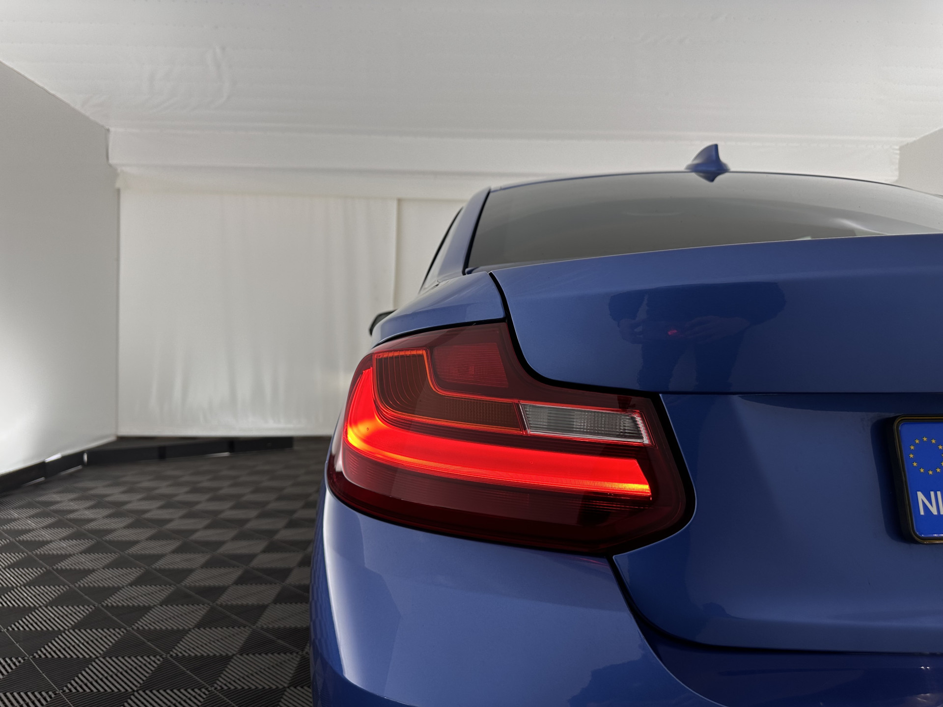 BMW 2-serie Coupé 220d xDrive M-Sportpack Executive Aut. *XENON | ALCANTARA | HEATED-SPORTSEATS | HARMAN/KARDON | KEYLESS | NAVI-FULLMAP | PRIVACYGLASS | SHIFTPADDLES | ECC | PDC | CRUISE | 18''ALU*