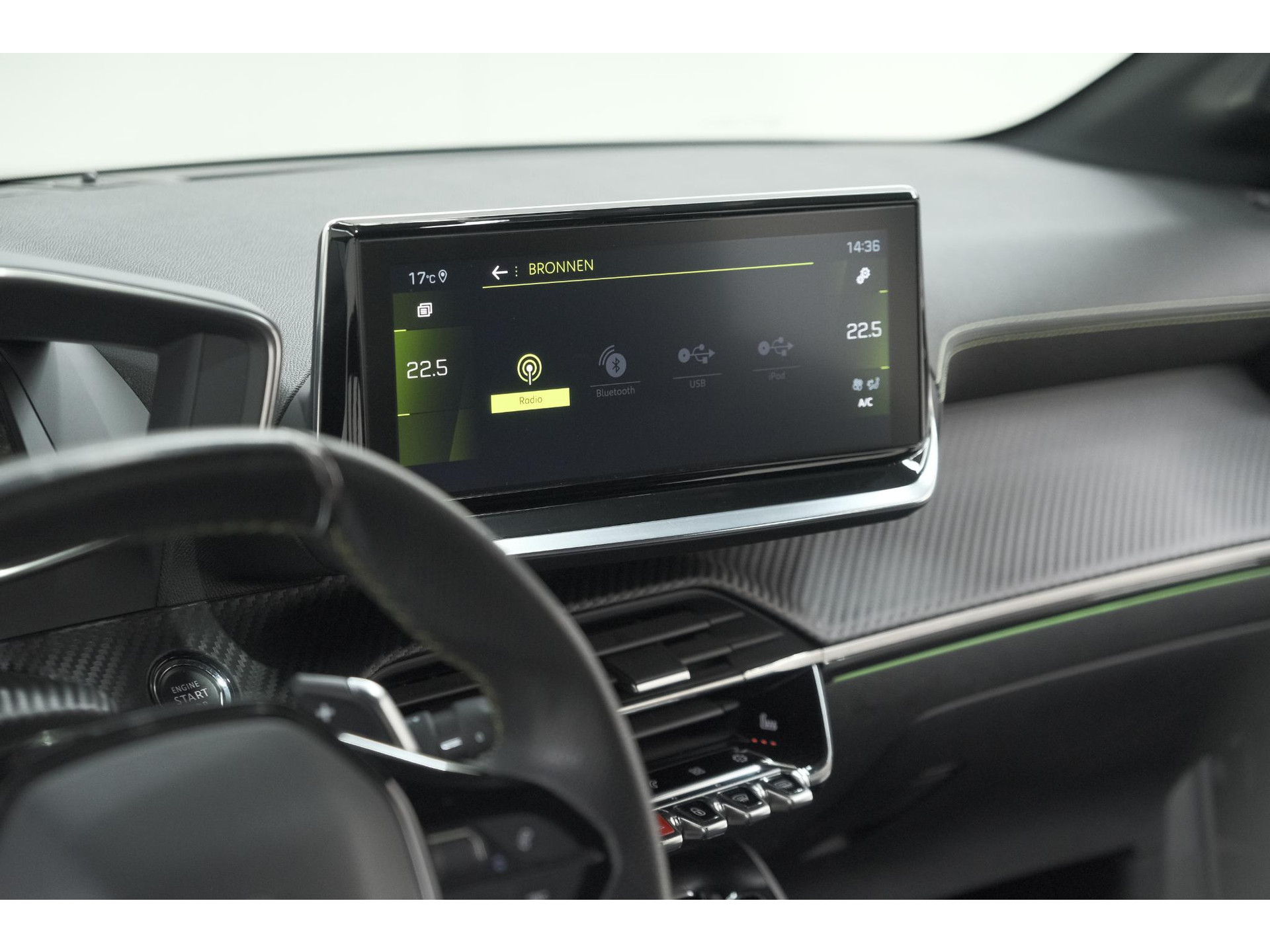 Peugeot 208 PureTech 130 EAT8 GT-Line | Camera | Adaptieve Cruise Control | Stoelverwarming | Navigatie