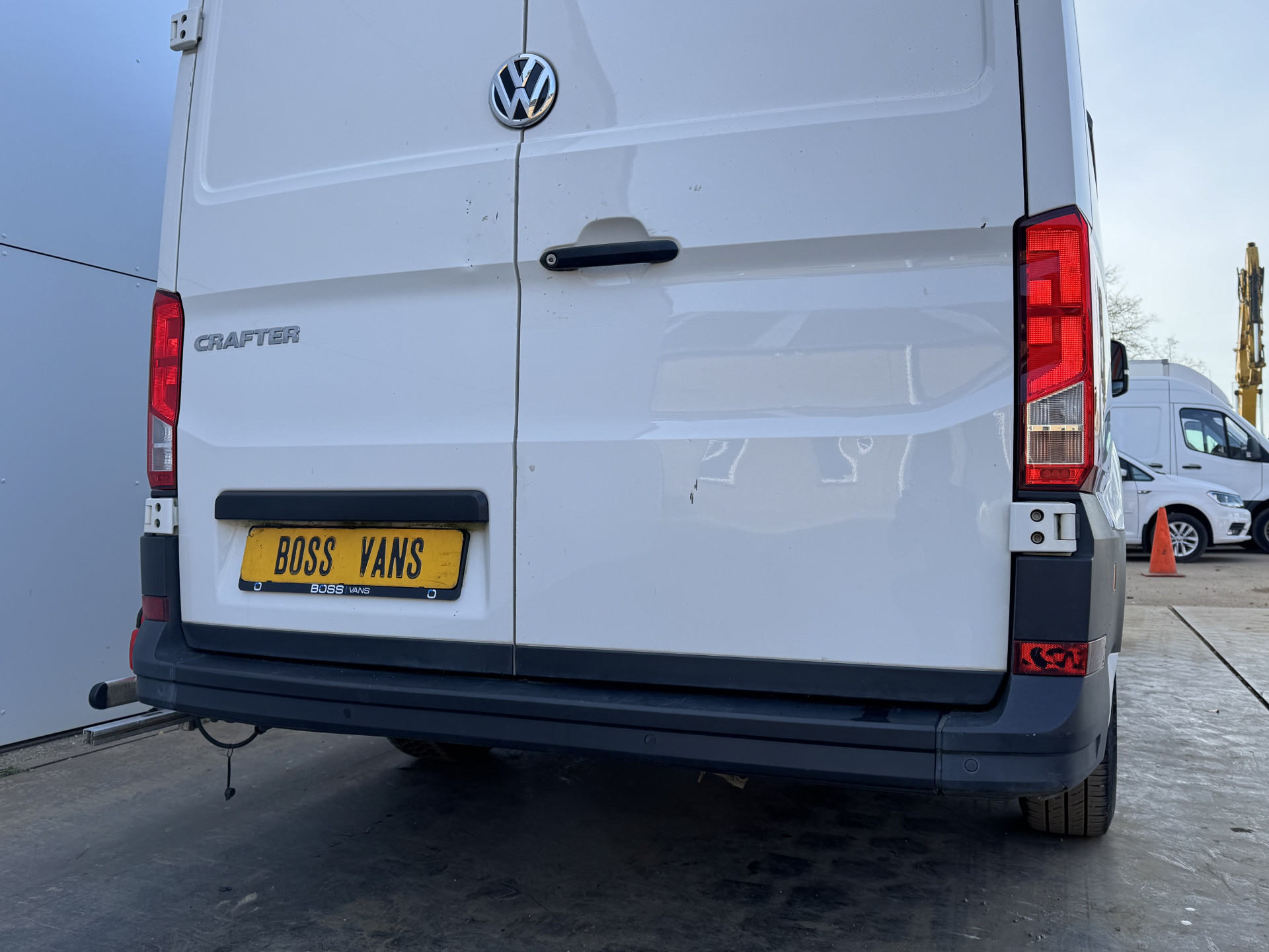 Volkswagen Crafter 2.0 TDI 140 PK Imperiaal Glasresteel Glastransporter L3H3 Camera Carplay Airco Cruise control Glaszetter