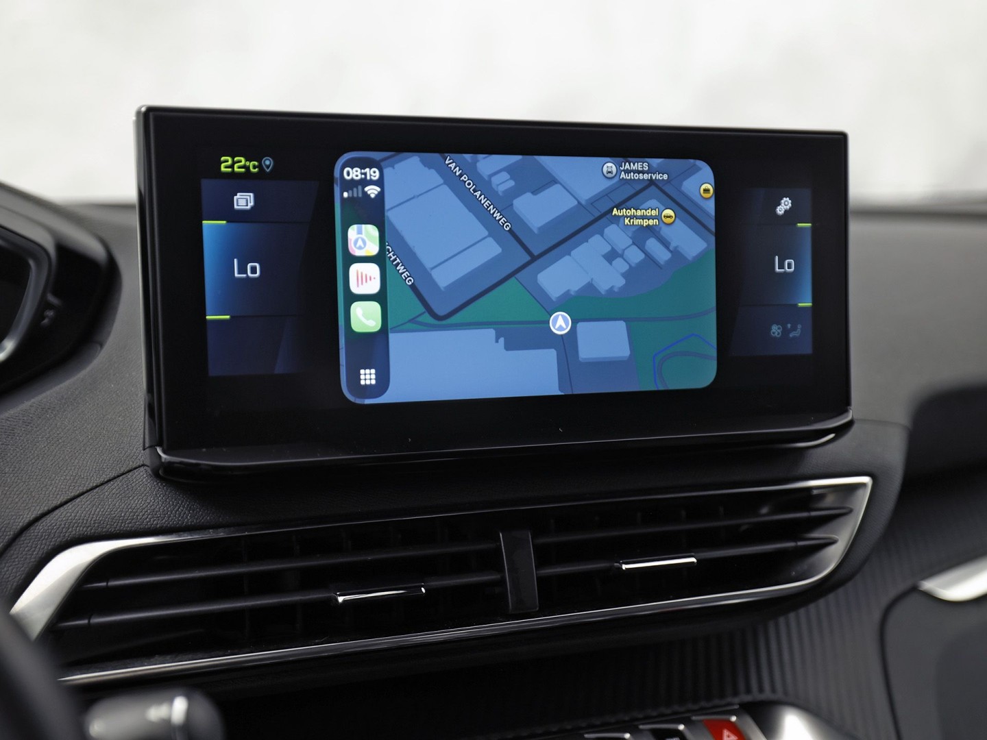 Peugeot 3008 1.6 HYbrid 225 Allure Sport 225Pk Automaat (APPLE CARPLAY, GROOT NAVI, 360 CAMERA, LEDER, SPORTSTOELEN, KEYLESS, GETINT GLAS, ZWART HEMEL, NIEUWSTAAT)