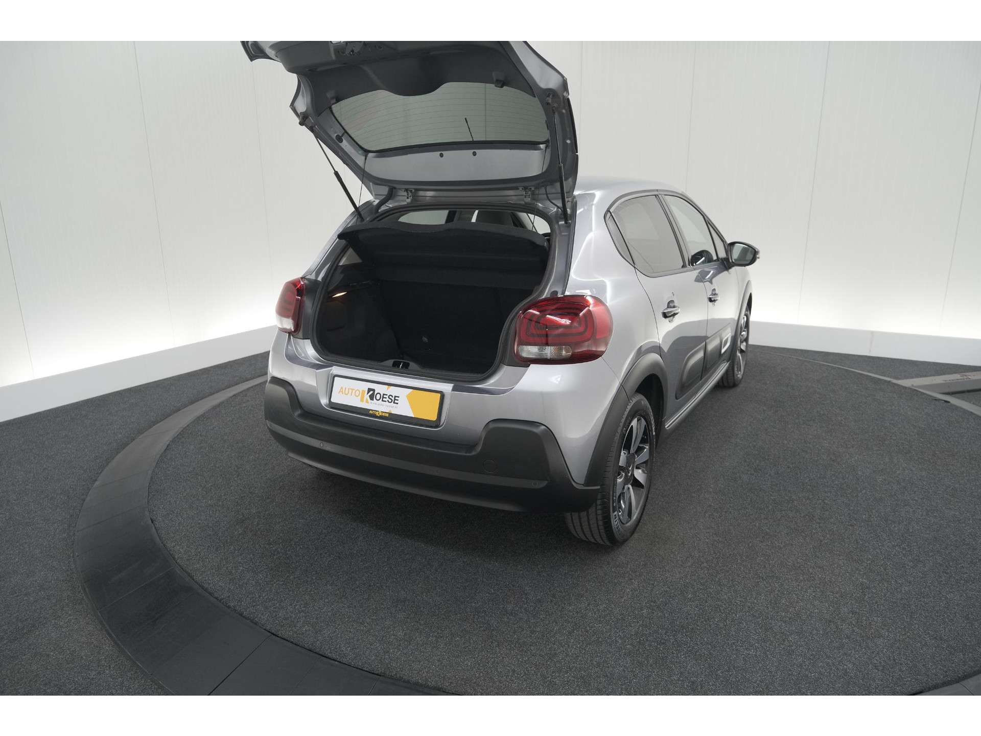 Citroen C3 PureTech 83 Max | Camera | Stoelverwarming | Navigatie | Parkeersensoren