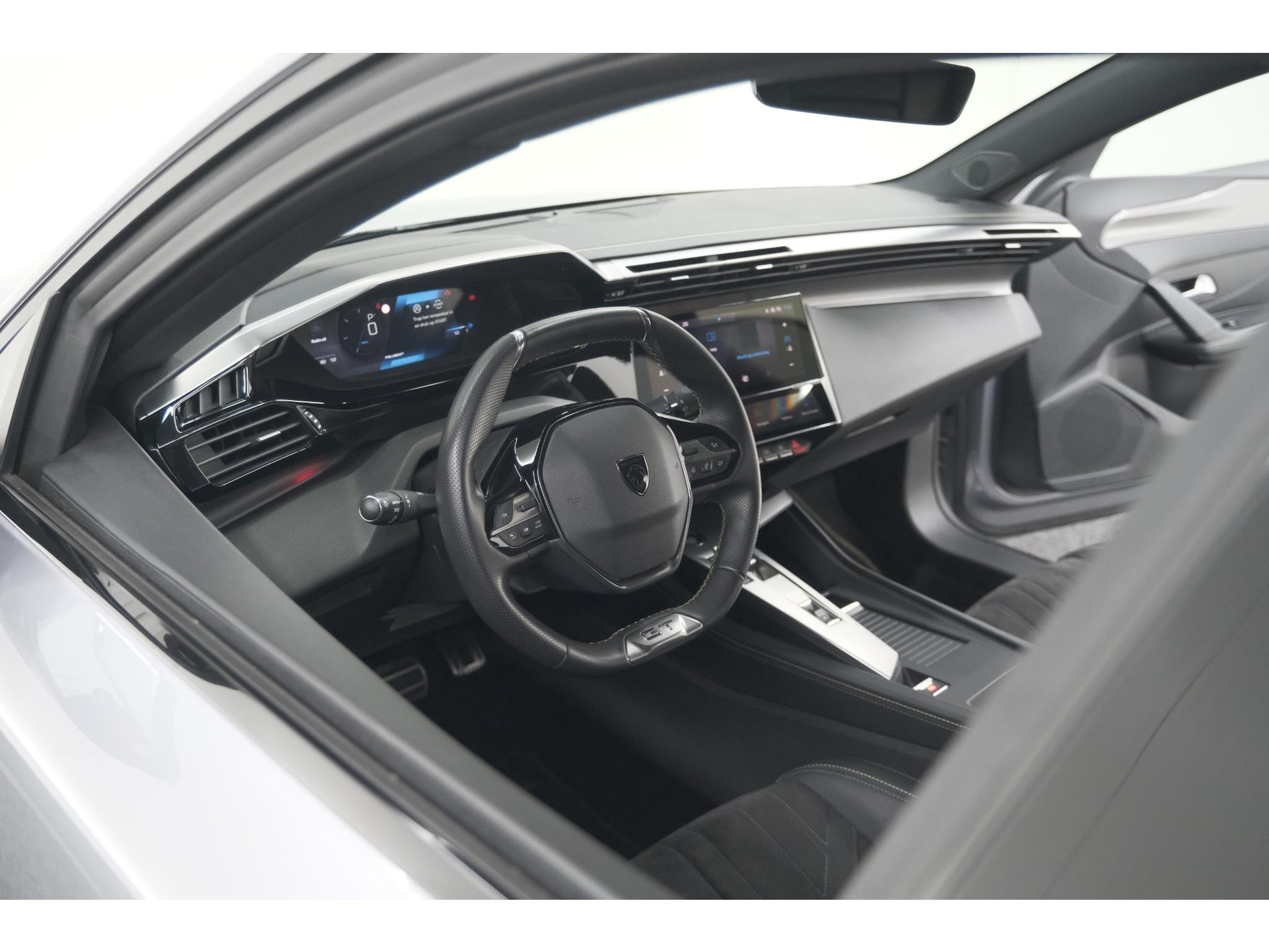 Peugeot 308 SW PureTech 130 EAT8 GT | Trekhaak | Stoelverwarming | Camera | Adaptieve Cruise Control