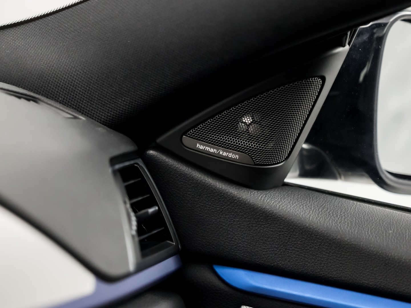 BMW 4-serie Gran Coupé 418i M Sport Automaat (SCHUIFDAK, M PAKKET, GROOT NAVI, HARMAN/KARDON, STOELVERWARMING, GETINT GLAS, SPORTSTOELEN, PARKEERSENSOREN, NIEUWE APK, NIEUWSTAAT)