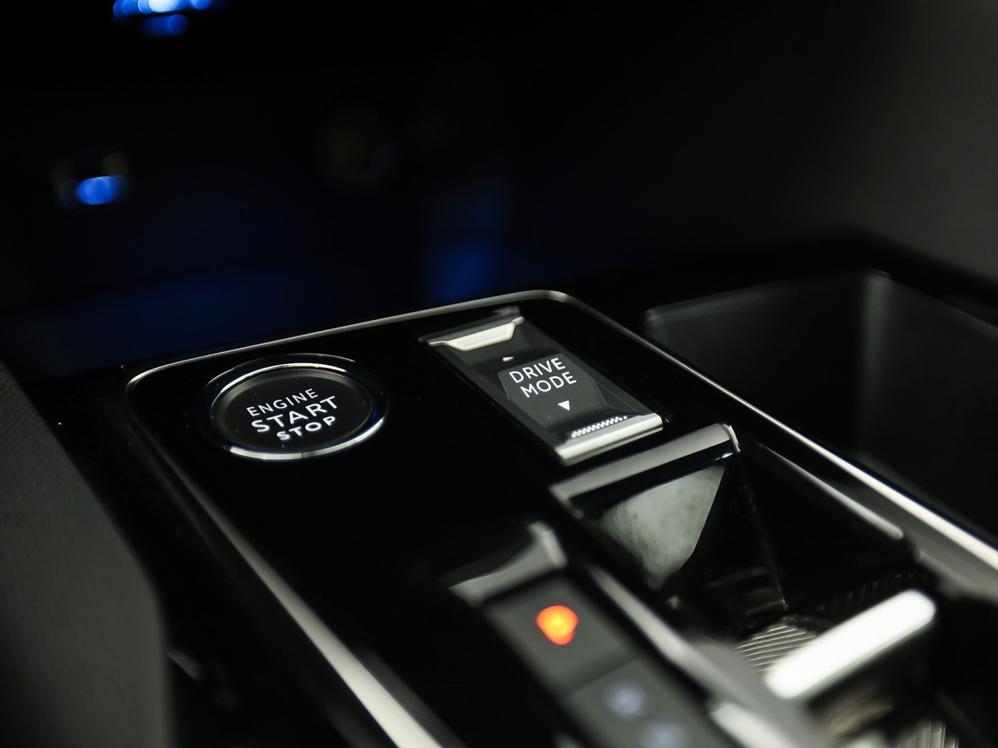 Peugeot 3008 1.6 HYbrid 225 Allure Sport 225Pk Automaat (APPLE CARPLAY, GROOT NAVI, 360 CAMERA, LEDER, SPORTSTOELEN, ZWART HEMEL, KEYLESS, GETINT GLAS, NIEUWSTAAT)