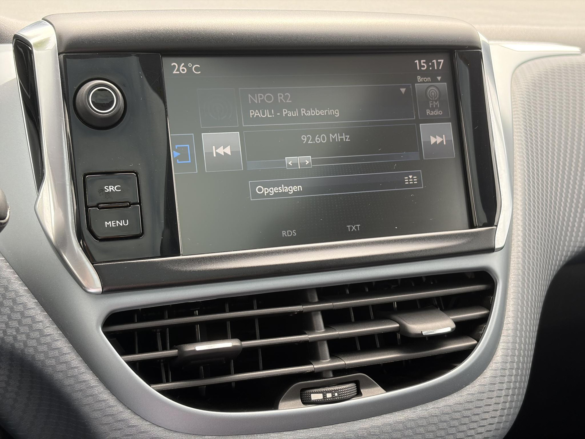 Peugeot 208 1.2 PureTech Allure D-riem vv in 2022,2e Eigenaar,110pk,Dealer Onderhouden,Pano,Carplay,Camera,Clima,Cruise,5 Deurs,Halfleder,Pdc,N.A.P,Lm velgen,Apk tot 05-2027