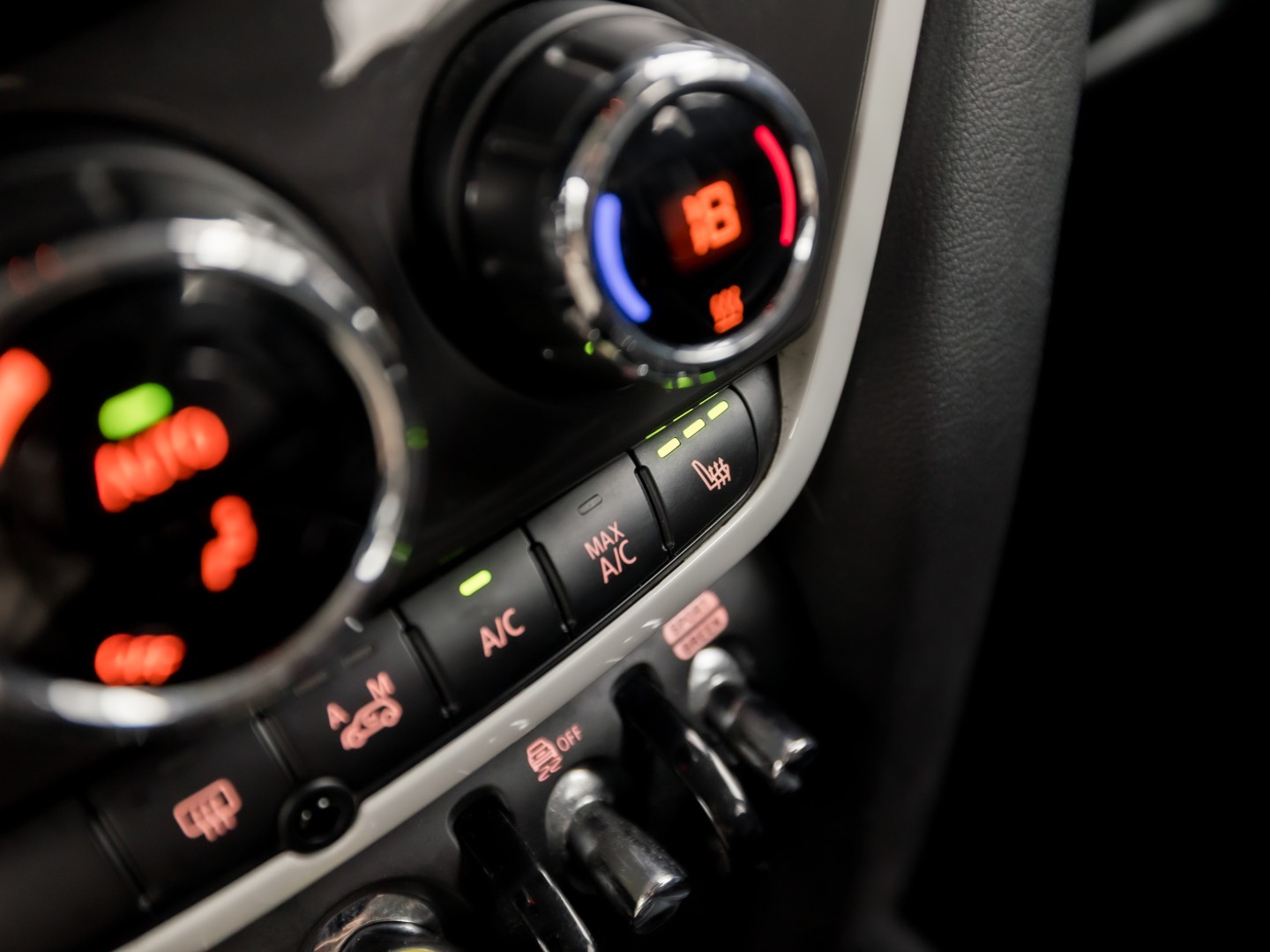 MINI Countryman 1.5 Cooper SE ALL4 Chili 225Pk Automaat (APPLE CARPLAY, GROOT NAVI, LEDER, STOELVERWARMING, SPORTSTOELEN, GETINT GLAS, ADAPTIVE CRUISE, NIEUWSTAAT)