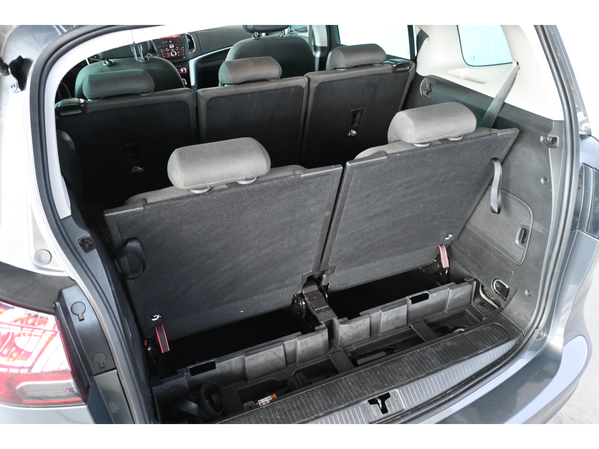 Opel Zafira Tourer 1.4 Edition 7p Clima Cruise control Navigatie PDC Goed Onderhouden! Inruil Mogelijk!