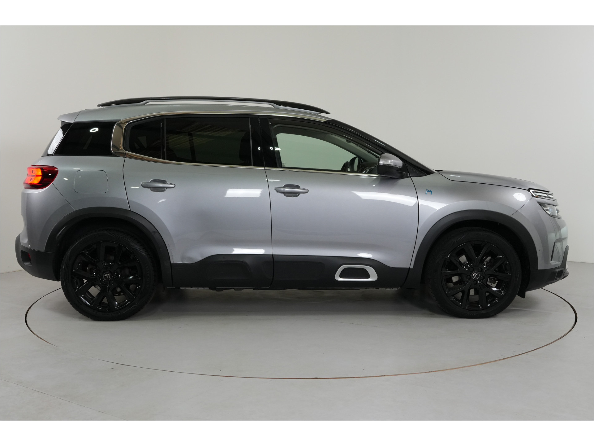 Citroën C5 Aircross 1.6 Shine 225 pk PHEV | SOH 95.5% | Pano | Leder | Massage | Adaptieve Cruise | El. stl. verst. | Inparkeer |