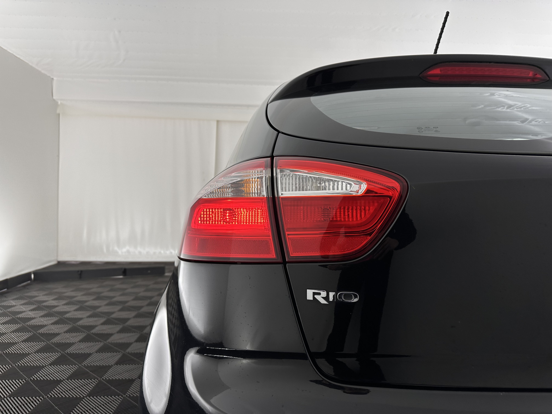 Kia Rio 1.2 CVVT ComfortLine *AIRCO | RADIO-CD/MP3 | COMFORTSEATS | TOWBAR*