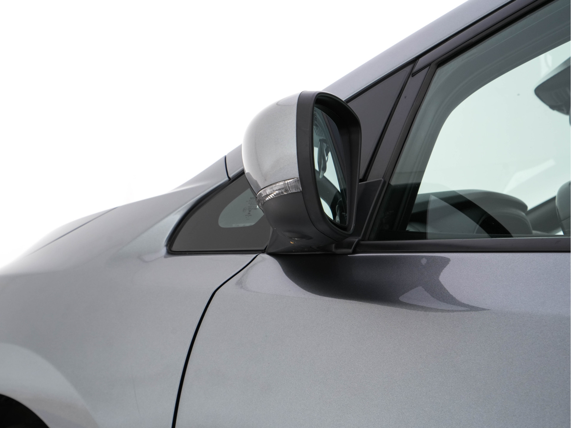 Nissan LEAF 3.Zero Limited Edition 62 kWh {SOH-93%} (INCL-BTW) Aut. *HEATPUMP | LEATHER | FULL-LED | DIGI-COCKPIT | TOPVIEW | BOSE-AUDIO | KEYLESS | DAB+ | BLINDSPOT | ECC | ADAPTIVE-CRUISE | PDC | HEATED-COMFORTSEATS | PRIVACYGLASS | 17"ALU*