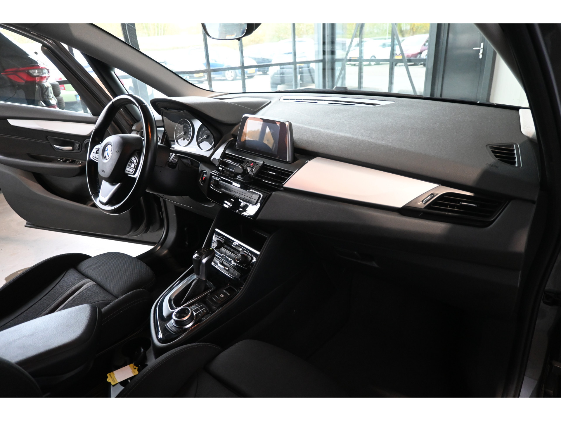 BMW 2-serie Active Tourer 225xe iPerformance Executive Automaat Navigatie Goed Onderhouden! Inruil Mogelijk!