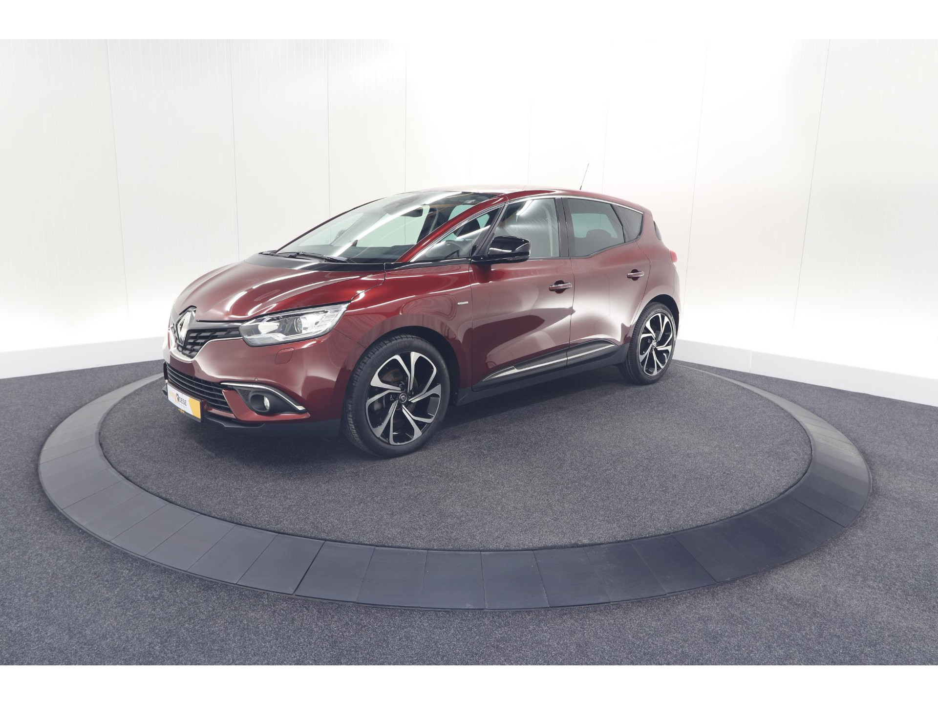 Renault Scénic TCe 140 EDC Limited | Camera | Stoelverwarming | Navigatie | Apple Carplay