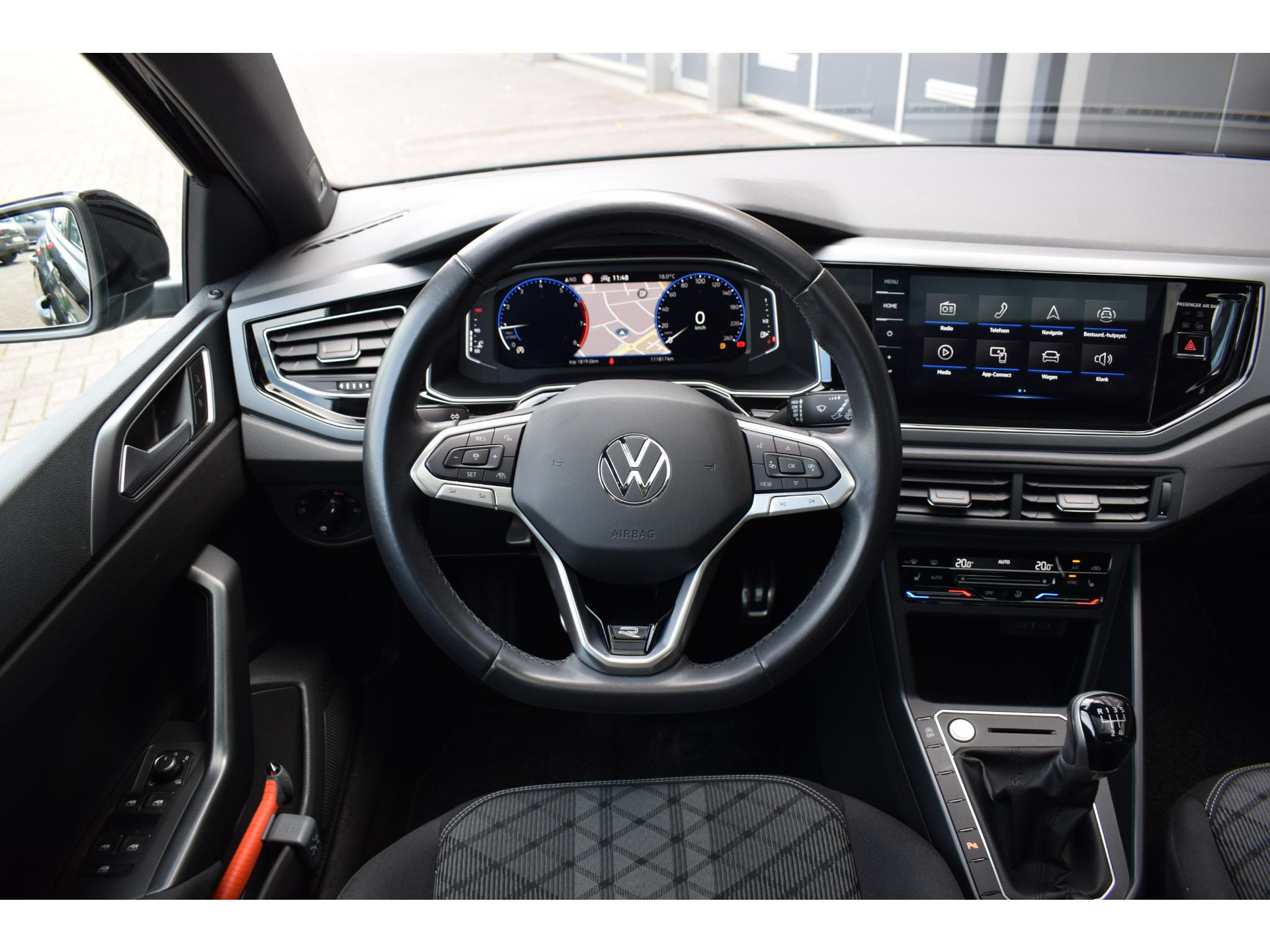 Volkswagen Polo 1.0 TSI R-Line Business | Pano | IQ | Beats | Stoelverwarming