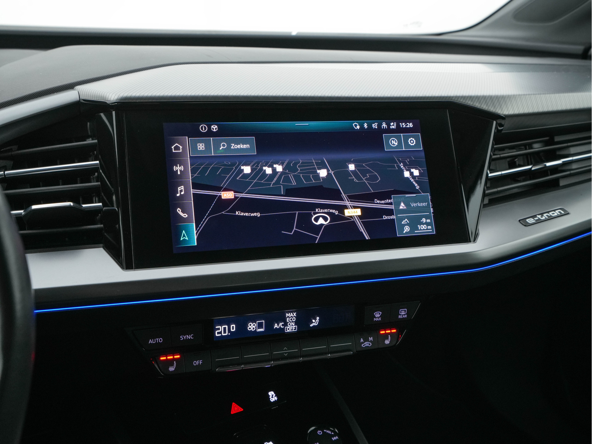 Audi Q4 e-tron 40 Launch edition Advanced Plus 77 kWh (3-Fase-11 kW) {SOH-93%} (INCL-BTW) *HEATPUMP | ADAPT-CRUISE | MATRIX-LED | NAVI-FULLMAP | KEYLESS | CAMERA | DIGI-COCKPIT | DAB | AMBIENT-LIGHT | HEATED-SPORTSEATS | SHIFT-PADDLES | PRIVACY-GLASS | 19