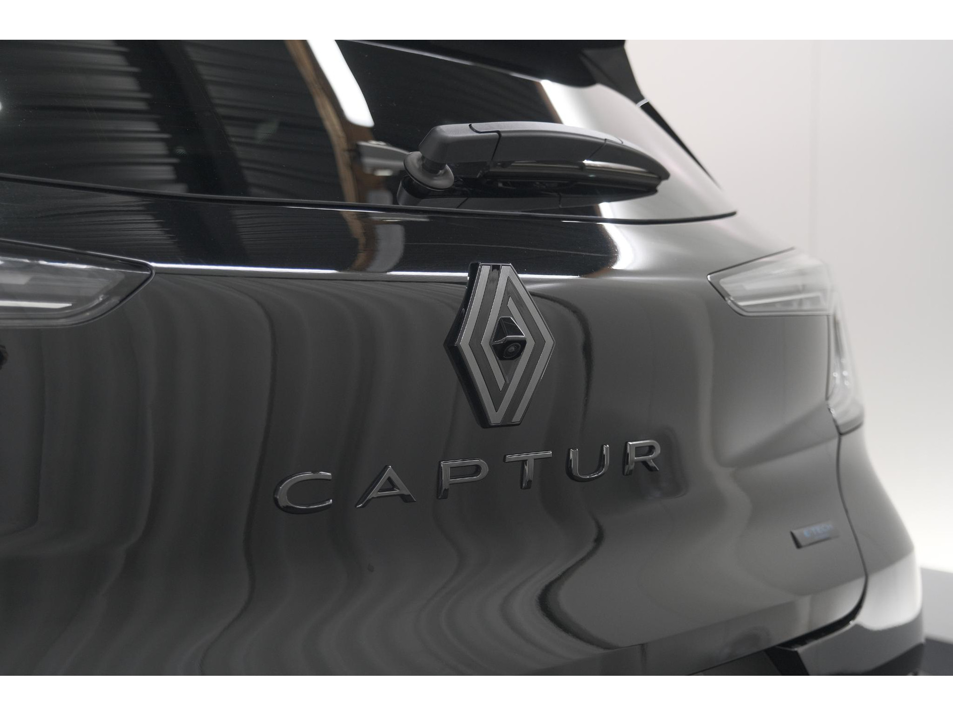 Renault Captur 1.8 E-Tech full hybrid 160 esprit Alpine | Rondom Camerazicht | Adaptieve Cruise Control | Navigatie