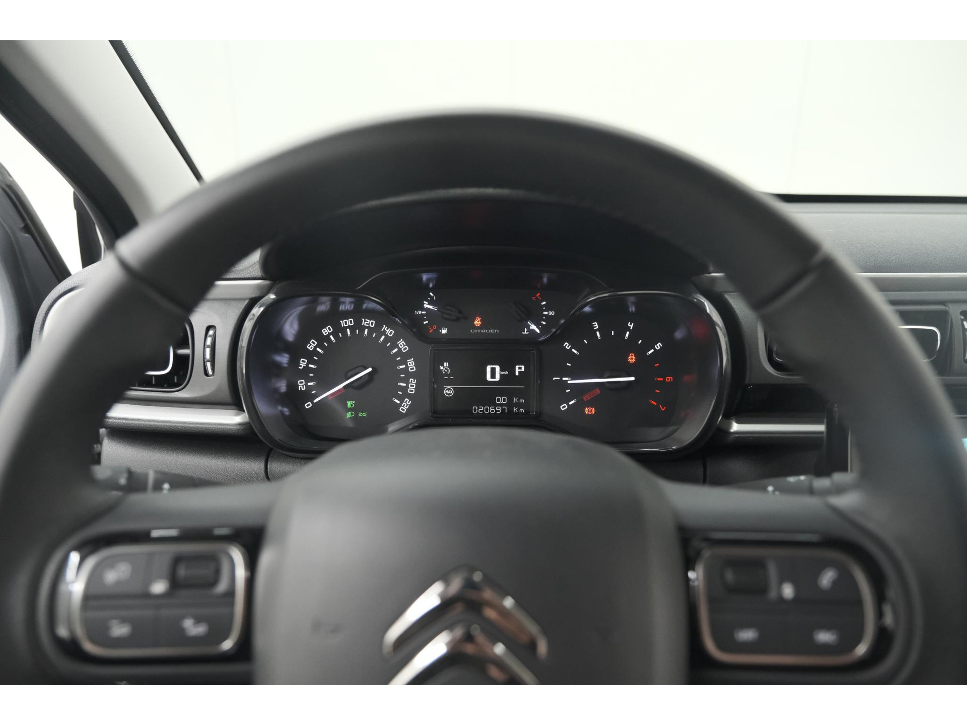 Citroen C3 PureTech 110 EAT6 Max | Camera | Parkeersensoren | Navigatie | Apple Carplay