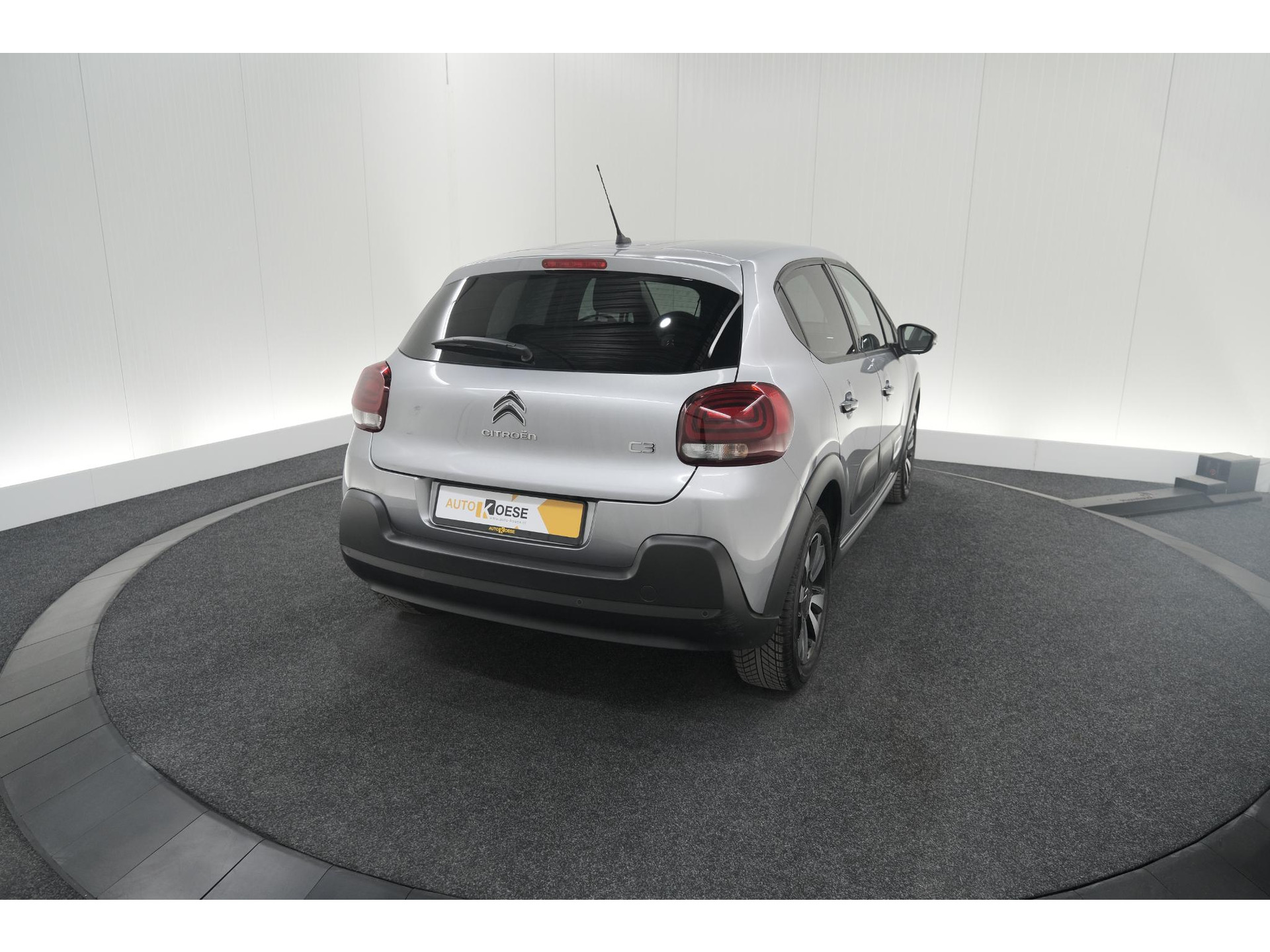 Citroen C3 PureTech 110 EAT6 Max | Camera | Parkeersensoren | Navigatie | Apple Carplay
