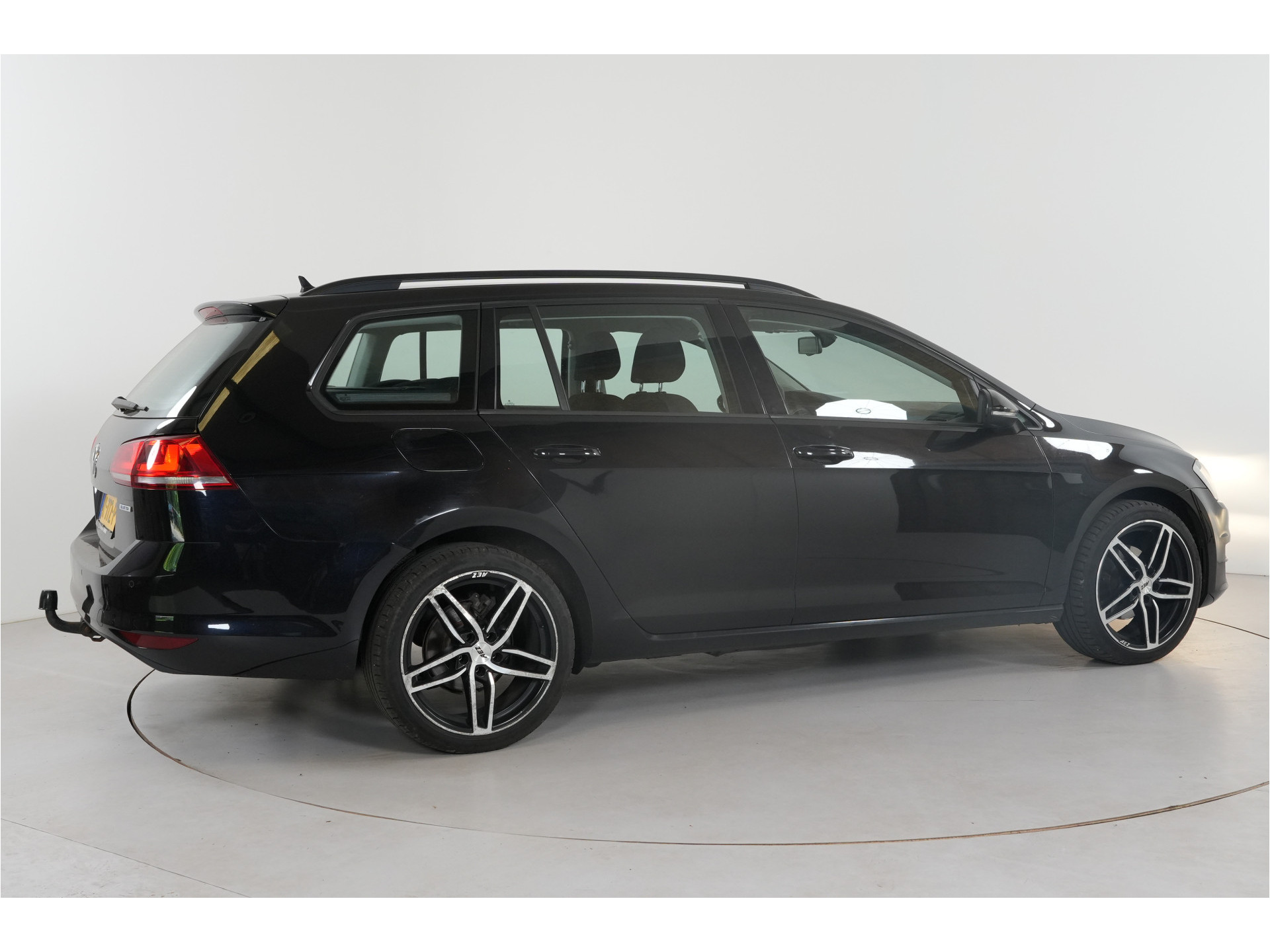 Volkswagen Golf Variant 1.6 TDI Comfortline | Trekhaak | Cruise | Navi | Climate |