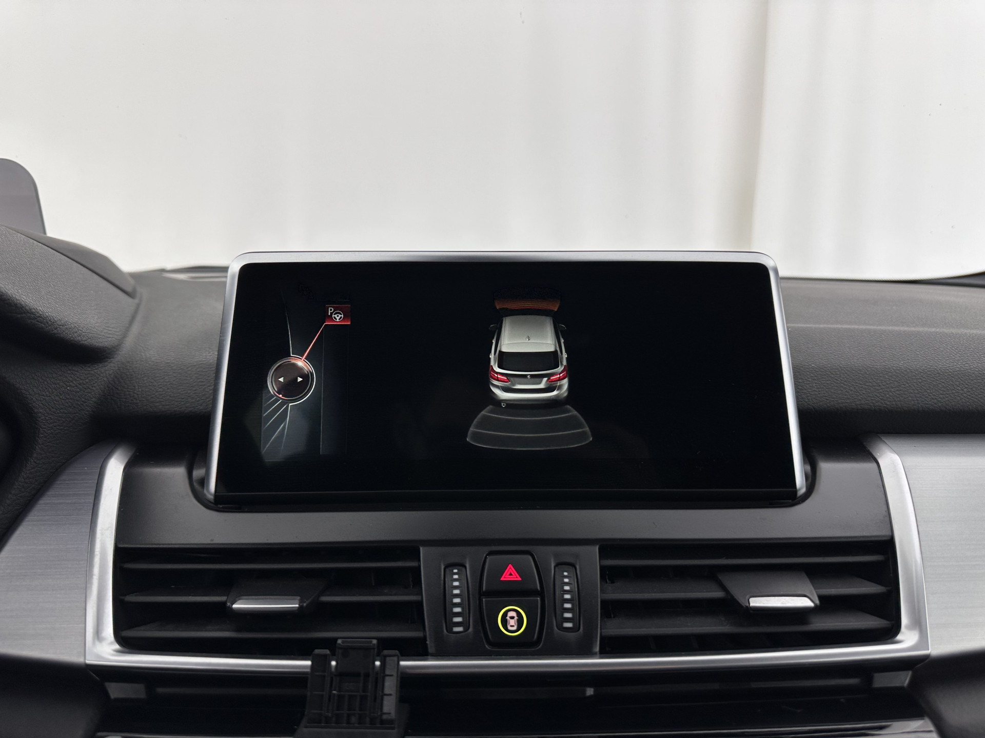 BMW 2-serie Active Tourer 216d Sportline Corporate Lease High Executive Aut. *LEATHER | FULL-LED | HEATED-SPORTSEATS | NAVI-FULLMAP | ECC | HEAD-UP | PDC | CRUISE | 18''ALU*