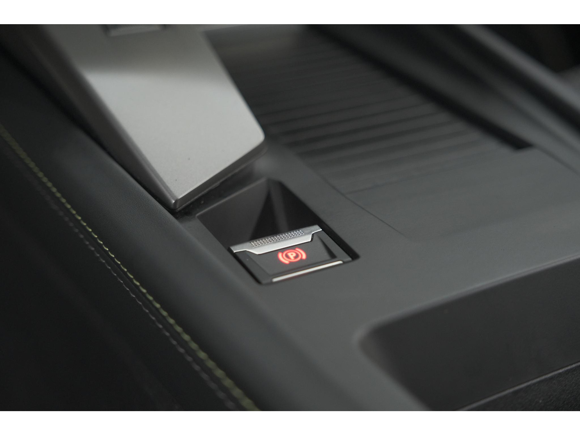 Peugeot 308 SW 1.6 Plug-in Hybrid 225 GT | FOCAL Audio | 360 Camera | Adaptieve Cruise Control | Apple Carplay | Voorruitverwarming