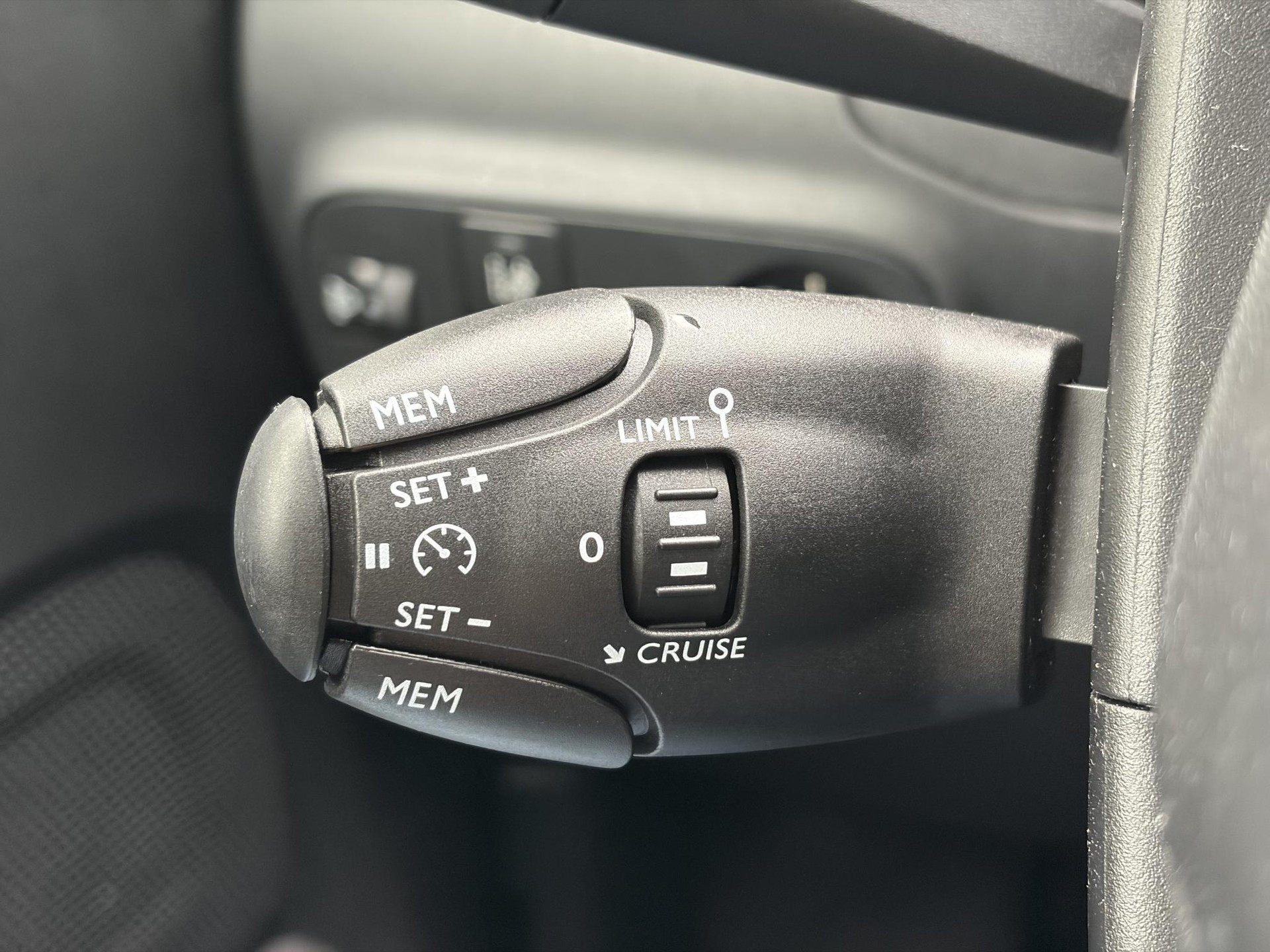 Citroen C3 1.2 PureTech Feel 105g ✓Nieuwe D-riem✓Airco✓Cruise✓Pdc✓Rijstrooksensor✓Pdc✓Net beurt gehad✓2e Eigenaar✓Bj 12-2017✓N.A.P✓Apk tot 06-2026