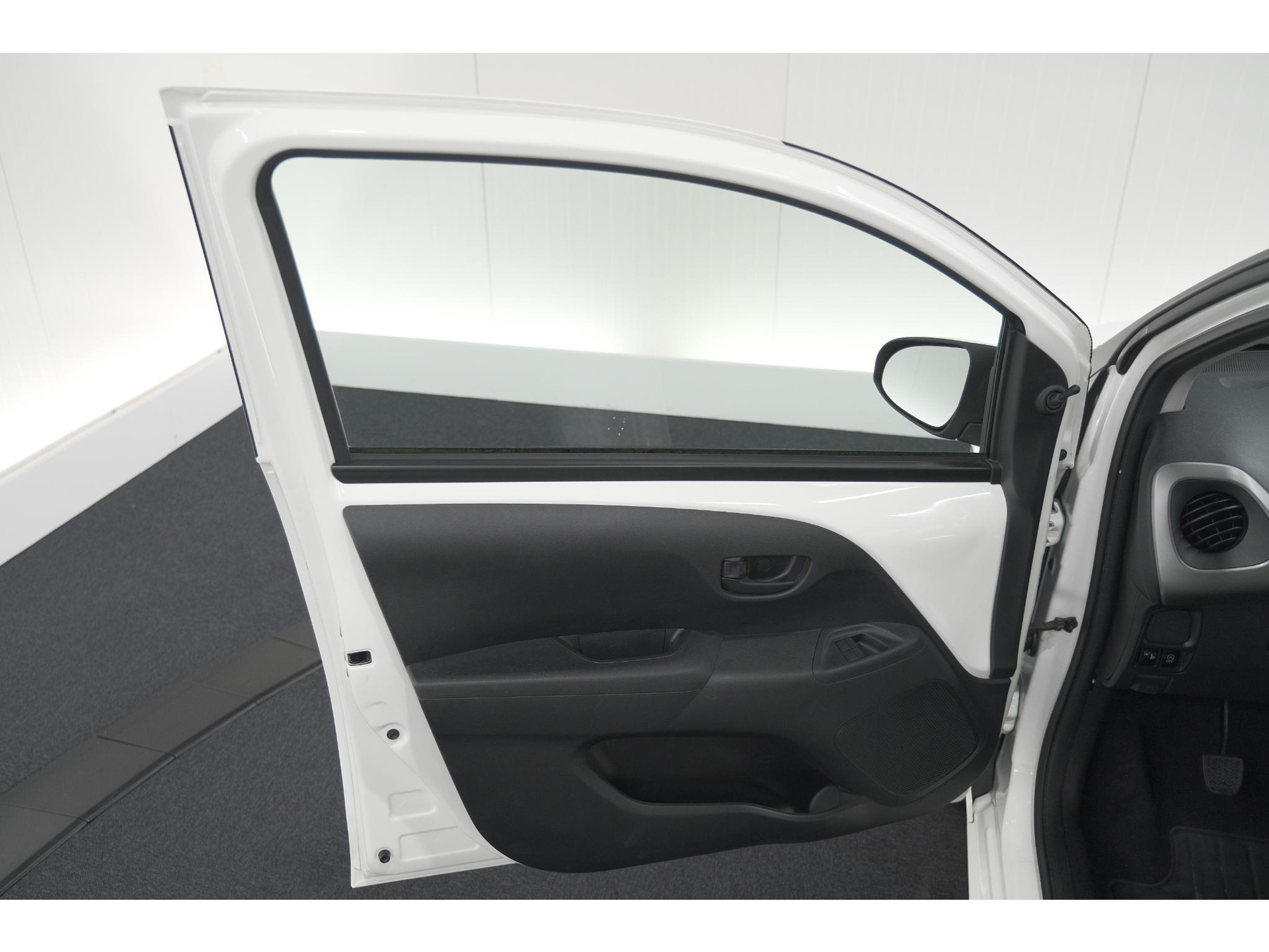 Citroen C1 1.0 e-VTi Feel | Camera | Airco | Lichtmetalen Velgen | DAB | 5 Deurs