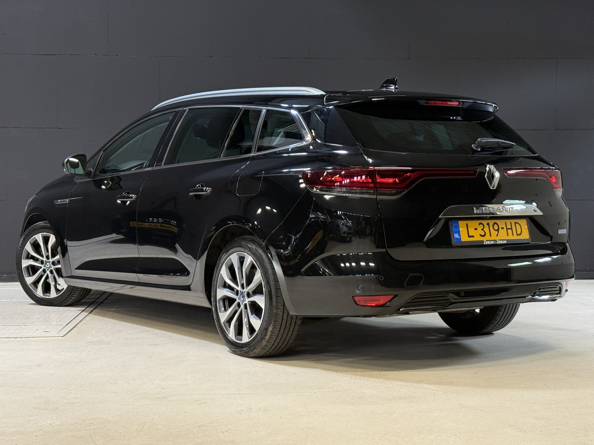 Renault Mégane Estate 1.6 E-Tech Plug-In Hybrid 160 Business Edition One | Apple Carplay | Stoel/stuurverwarming | Full LED | Keyless