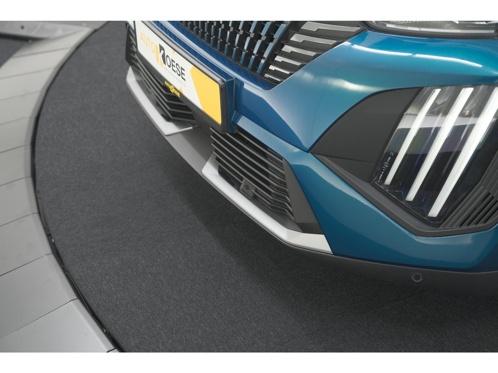 Peugeot 2008 1.2 Hybrid 145 Allure | 360 Camera | Adaptieve Cruise Control | Dodehoekdetectie