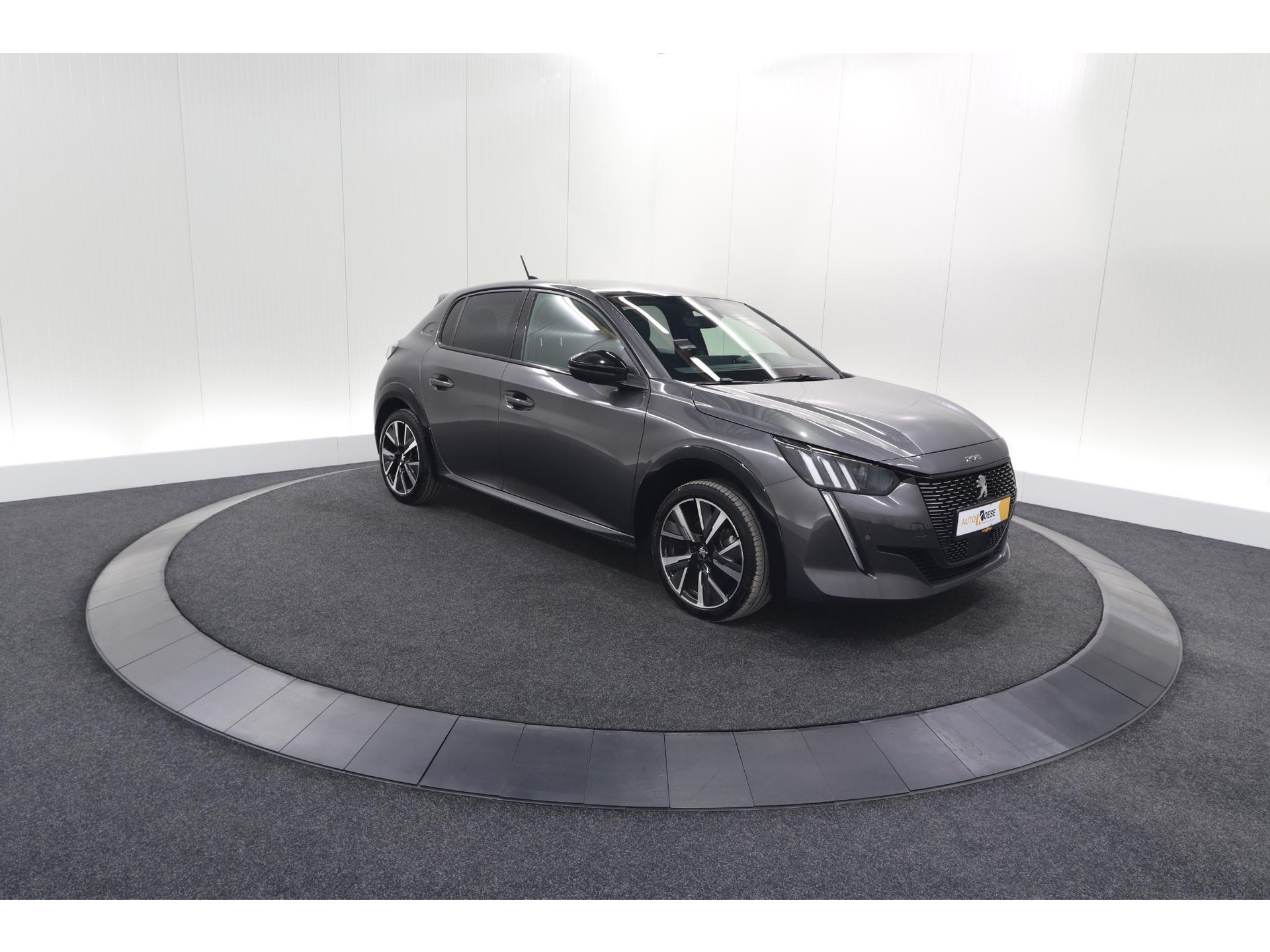 Peugeot 208 PureTech 100 GT | Camera | Adaptieve Cruise Control | Navigatie | Apple Carplay