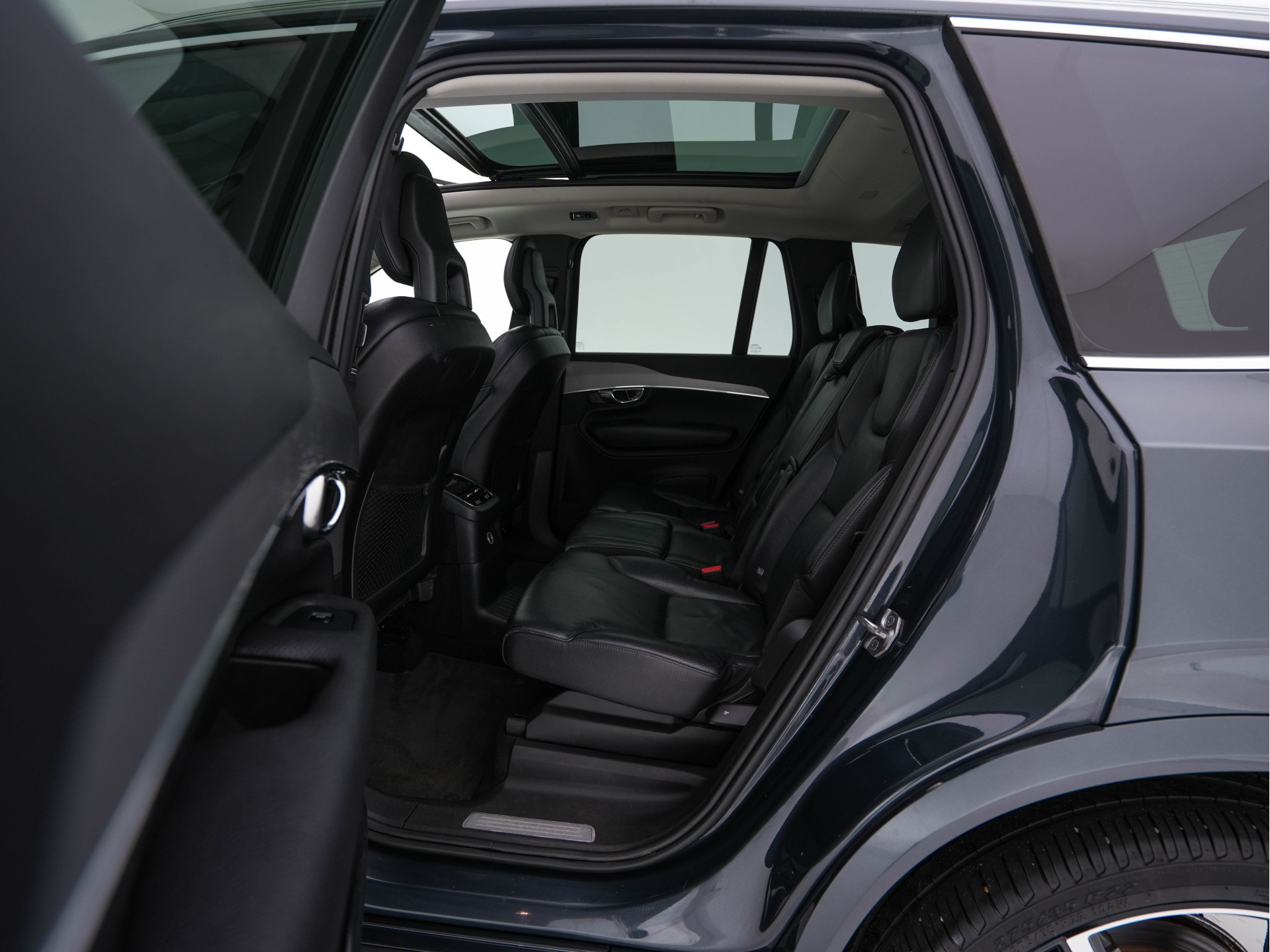 Volvo XC90 2.0 T8 Twin Engine Inscription AWD [ 7-Pers ] (INCL-BTW) Aut. *PANO | NAPPA-LEATHER | FULL-LED | MEMORY-PACK | KEYLESS | DAB | NAVI-FULLMAP | CAMERA | DIGI-COCKPIT | SPORT-SEATS | 22"ALU*