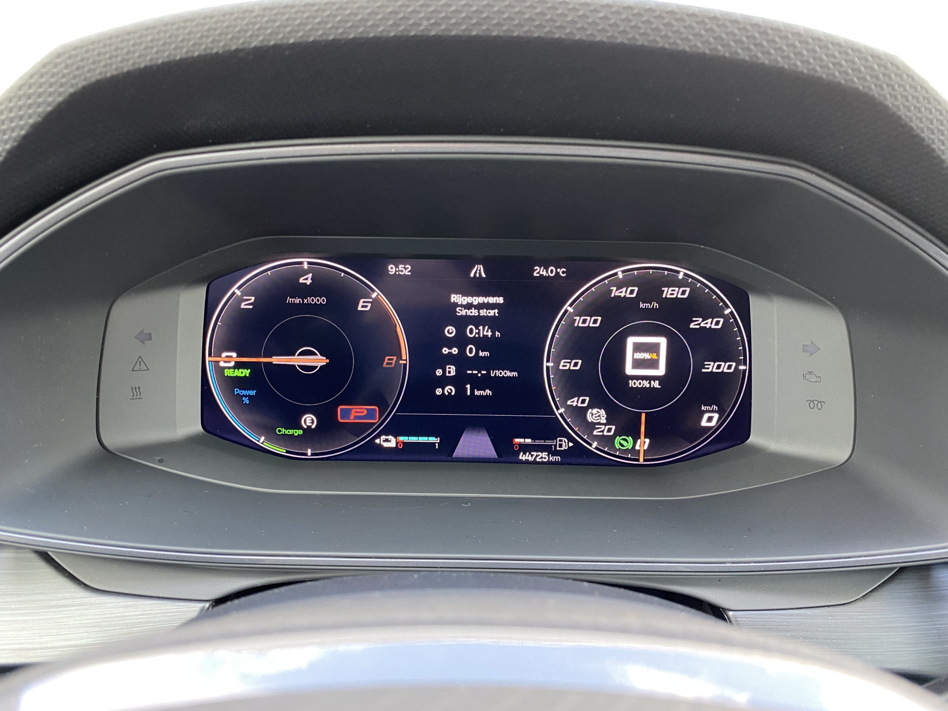 CUPRA Leon Sportstourer 1.4 e-Hybrid VZ Performance 245 pk | 1e eigenaar | dealer onderh. | panoramadak | elektr. a. klep | kuipstoelen