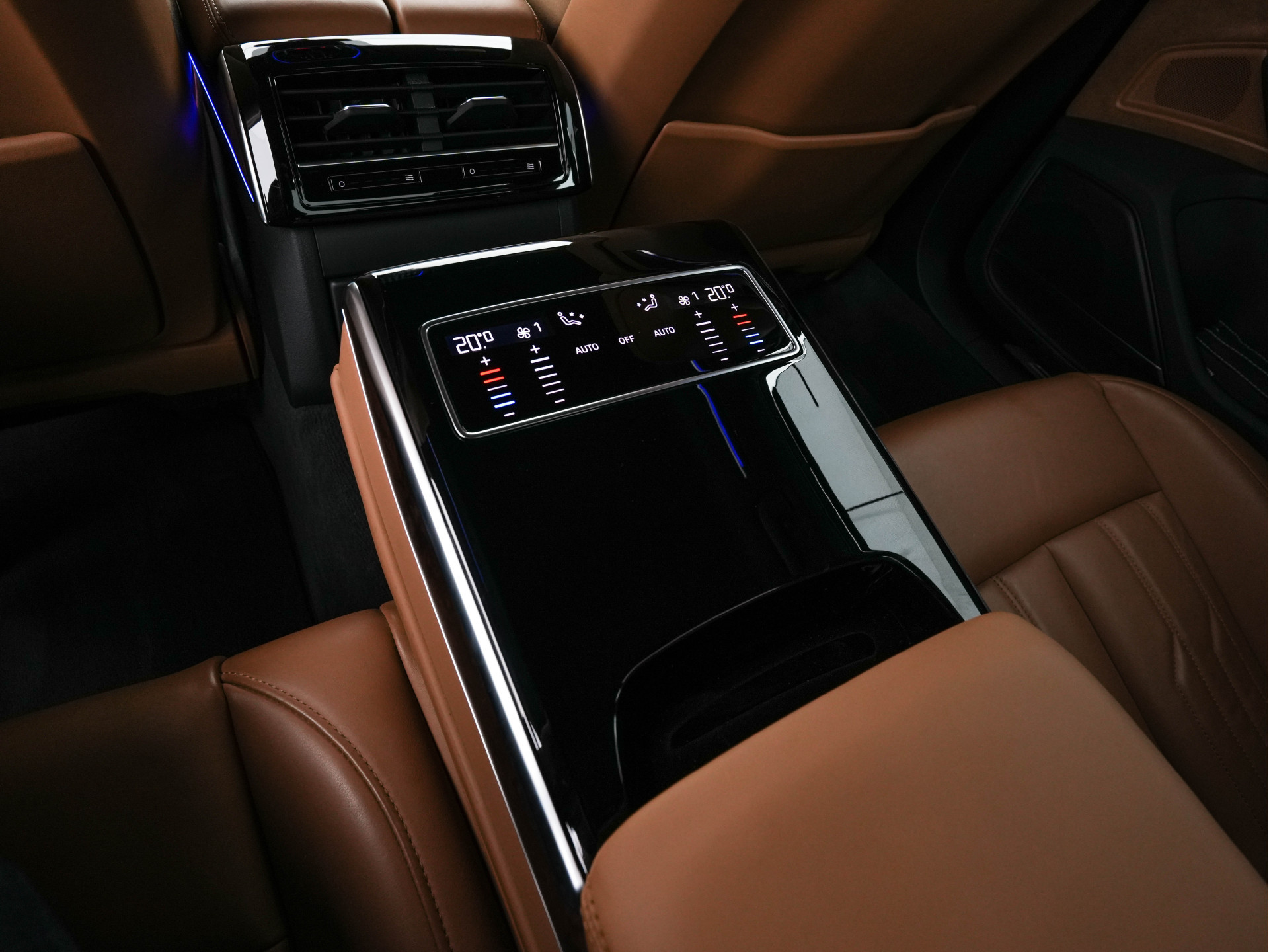 Audi A8 50 TDI Quattro Aut. * MATRIX-LED | UNICUM-LEATHER | DIGI-COCKPIT | BANG&OLUFSEN-SURROUND | SOFT-CLOSE | KEYLESS | MEMORY-SEATS | ADAPTIVE-CRUISE | DAB | CAMERA | ECC | PDC | AIR-SUSPENSION | AMBIENT-LIGHT