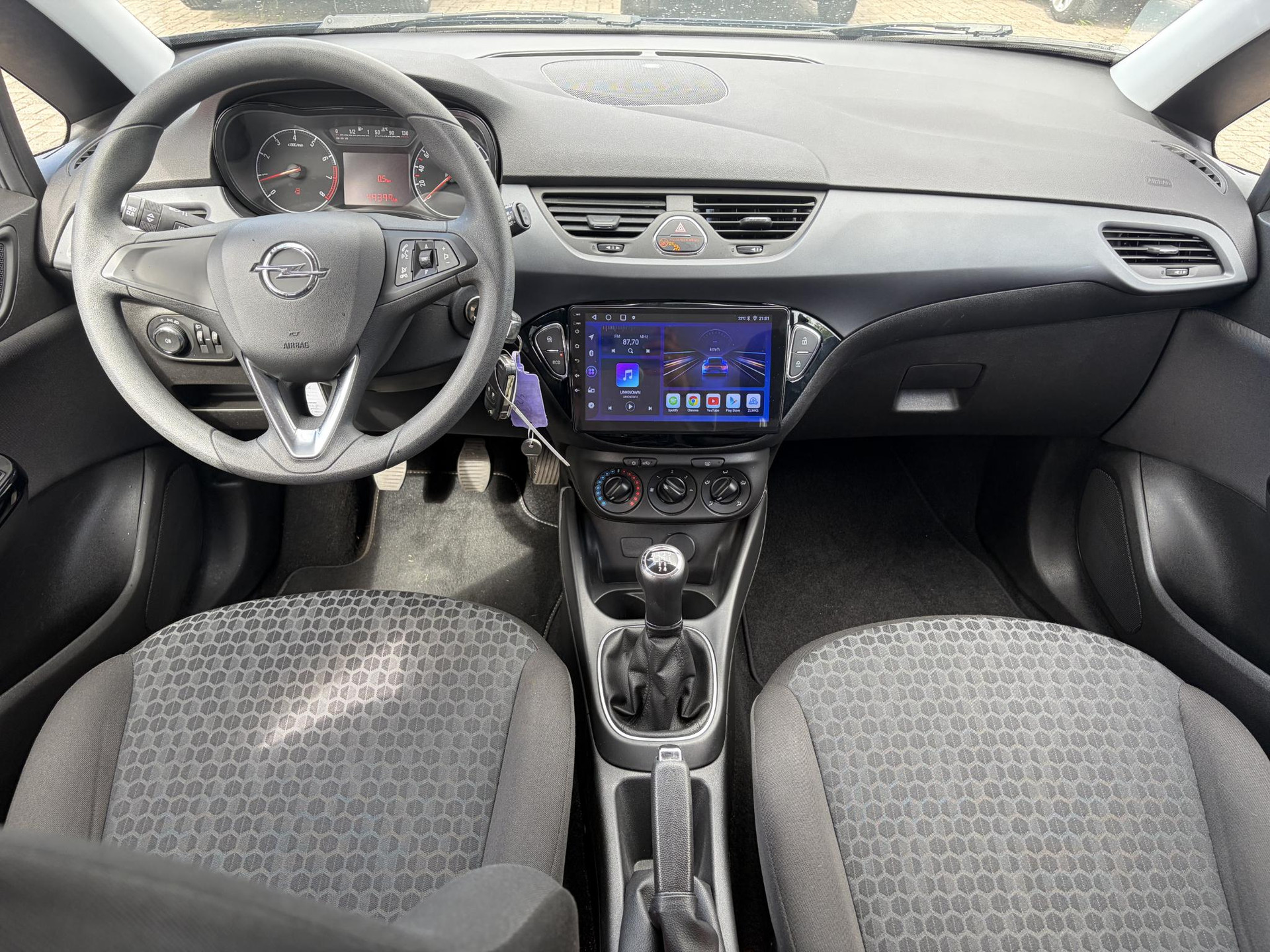 Opel Corsa 1.4 Edition ✓2e Eigenaar✓Carplay✓Trekhaak✓5 Deurs✓N.A.P✓Weinig km✓Zeer Zuinig✓N.A.P✓Apk tot 03-2027