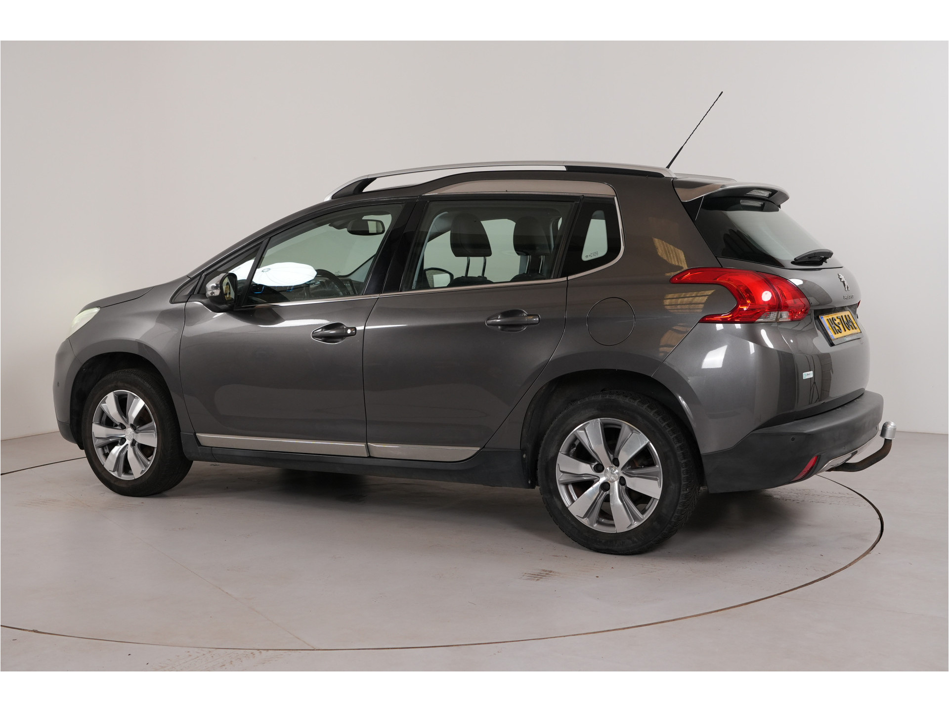 Peugeot 2008 1.2 PureTech Allure | Trekhaak | Cruise | Navi | Climate |