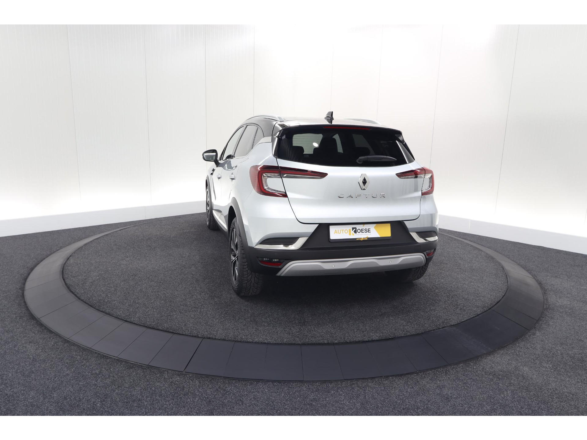 Renault Captur Mild Hybrid 140 EDC Techno | Camera | 9.3 Inch Scherm | Apple Carplay | Parkeersensoren | Allseason Banden | Stoelverwarming