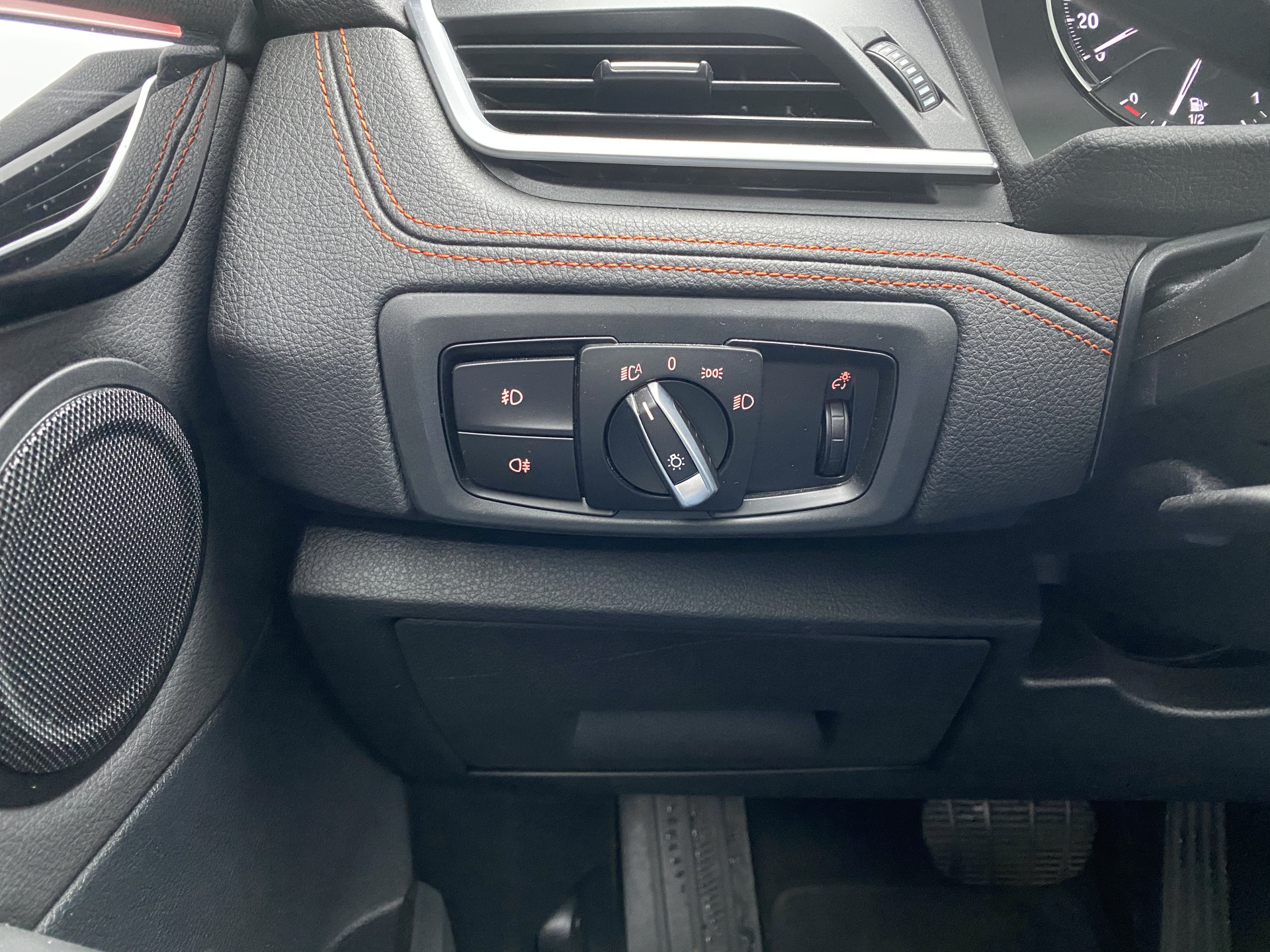 BMW 2-serie Active Tourer 220i High Executive Edition 192 pk M-sport AUT. | dealer onderhouden | navigatie | trekhaak | panoramadak